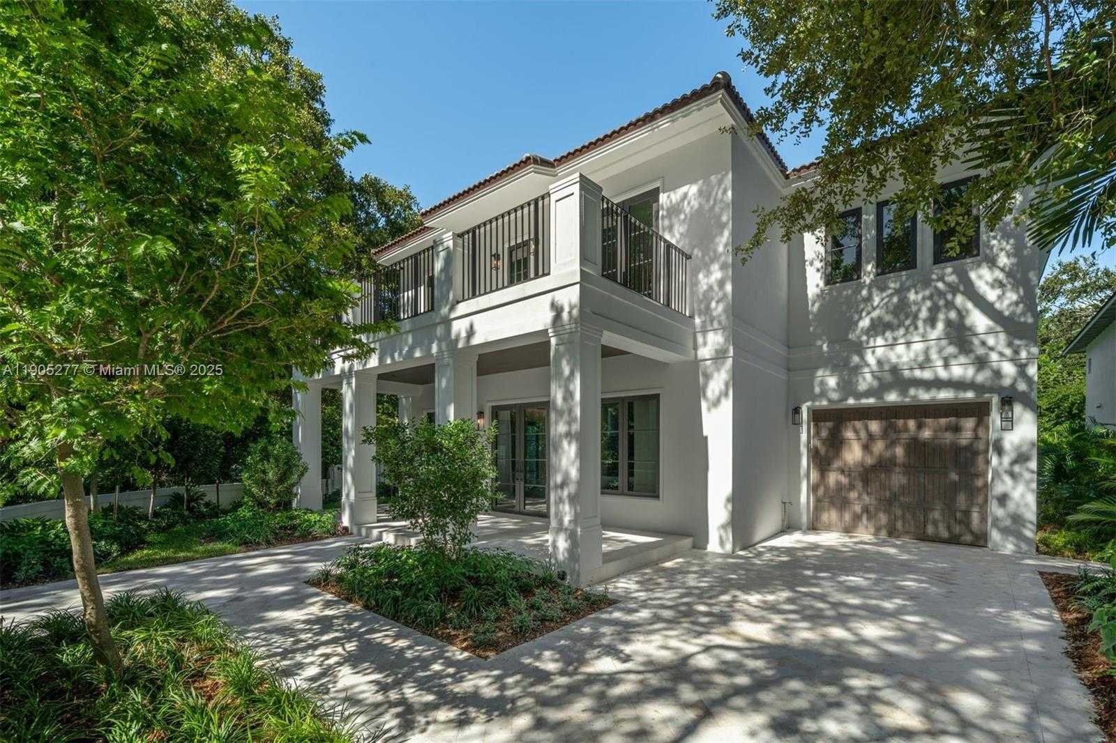 Small Image of 4191 BATTERSEA RD, Miami Number 5