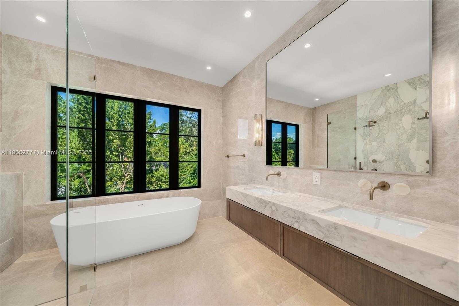 Small Image of 4191 BATTERSEA RD, Miami Number 8