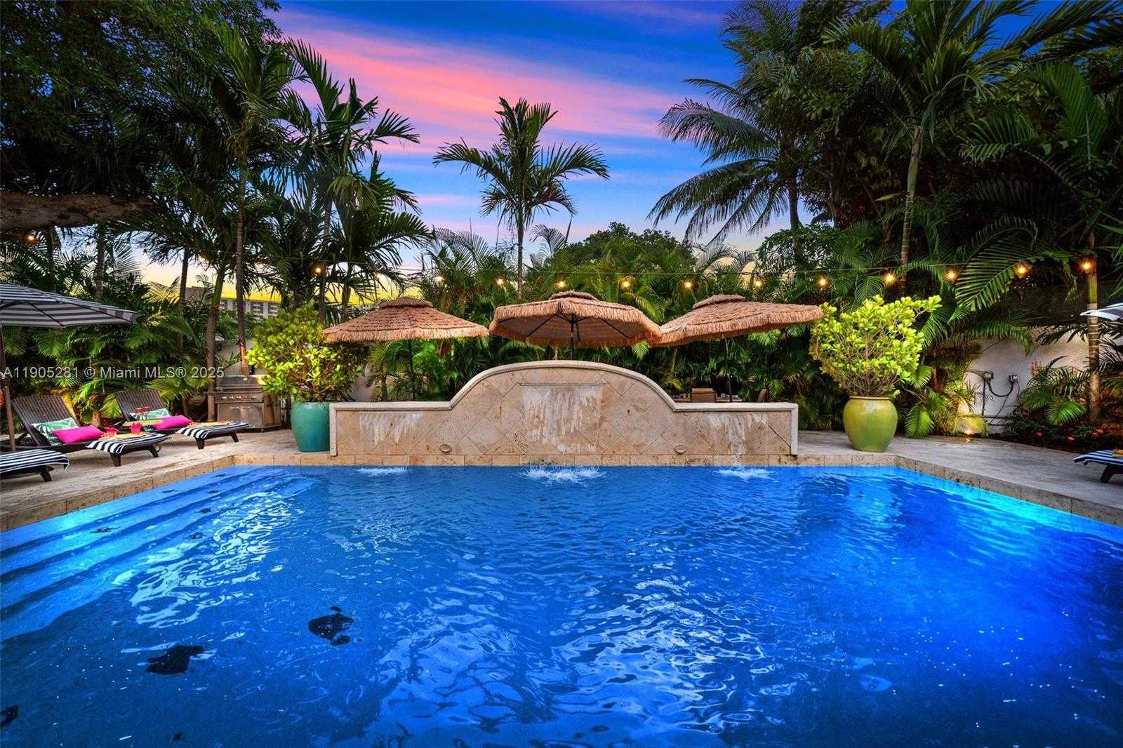 Small Image of 11 SYLVAN LN, Fort Lauderdale Number 12