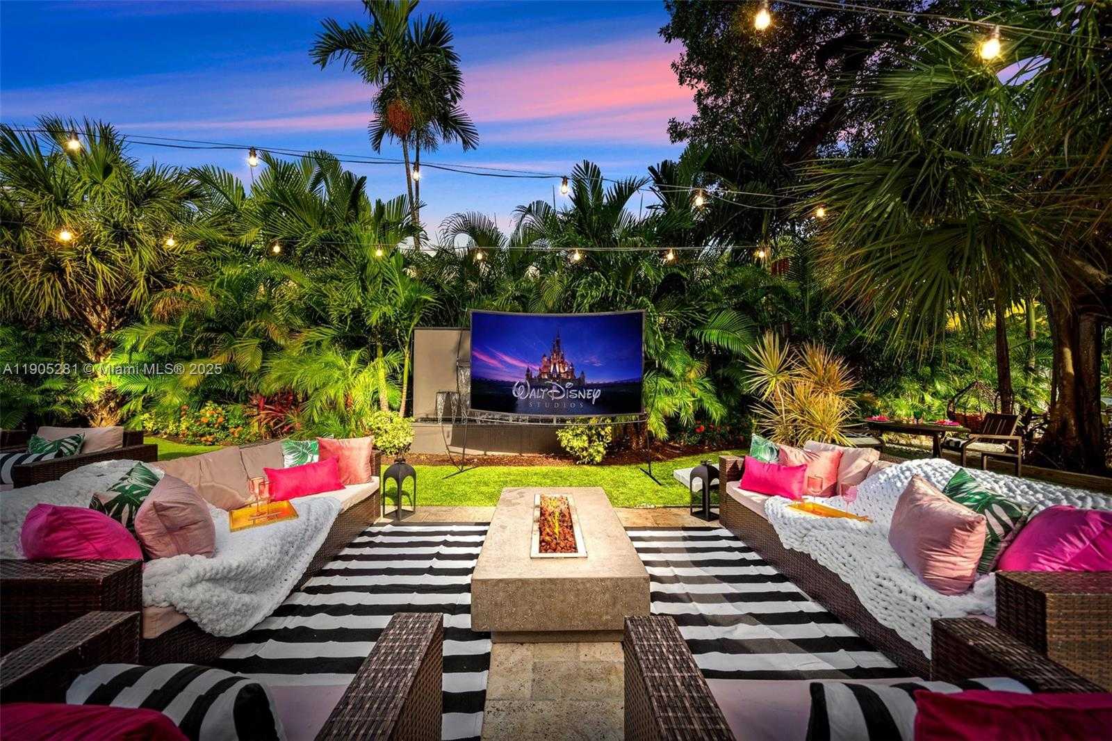 Small Image of 11 SYLVAN LN, Fort Lauderdale Number 13