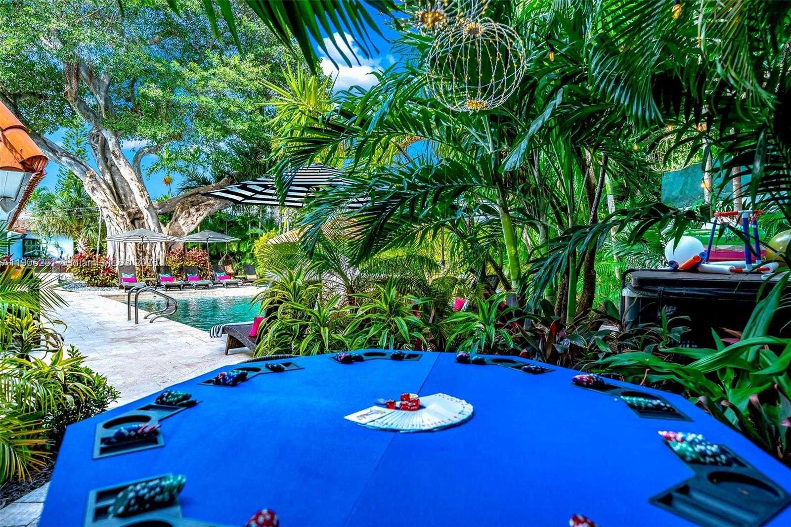 Small Image of 11 SYLVAN LN, Fort Lauderdale Number 16