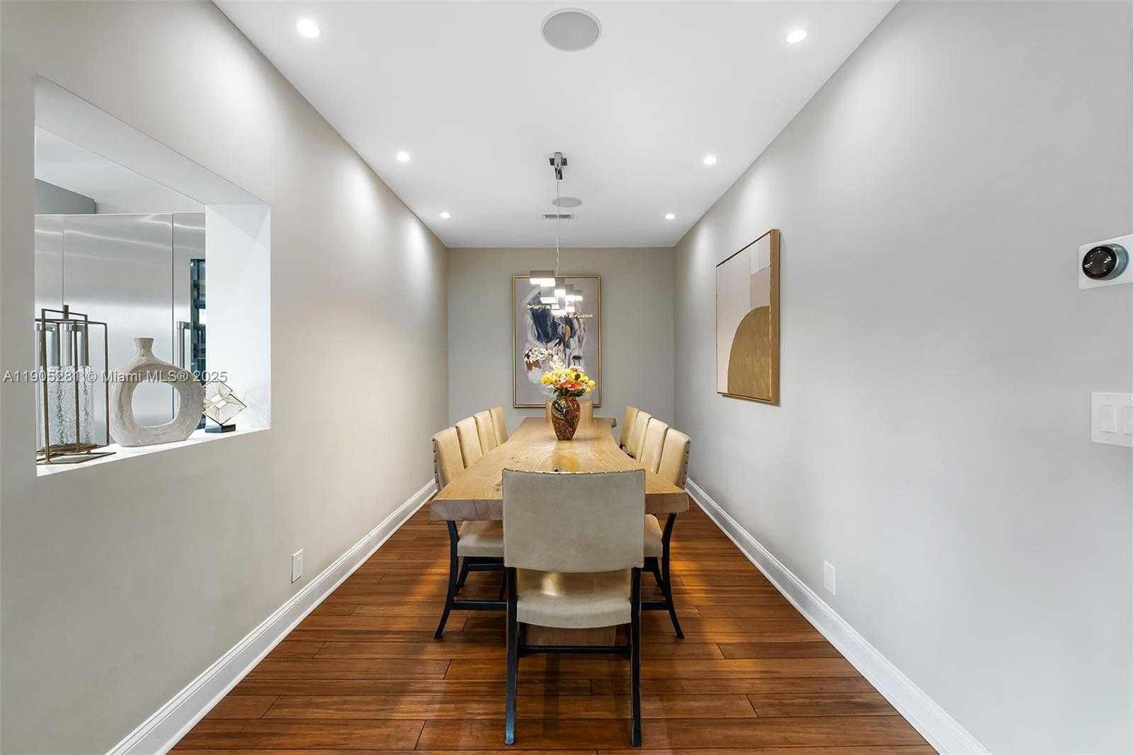 Small Image of 11 SYLVAN LN, Fort Lauderdale Number 24