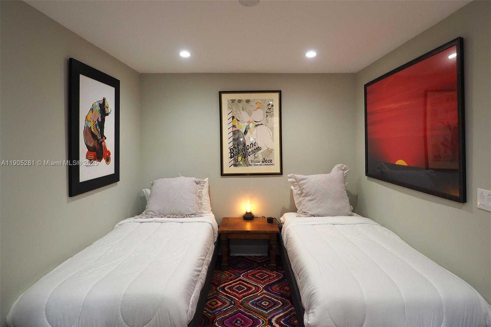 Small Image of 11 SYLVAN LN, Fort Lauderdale Number 34