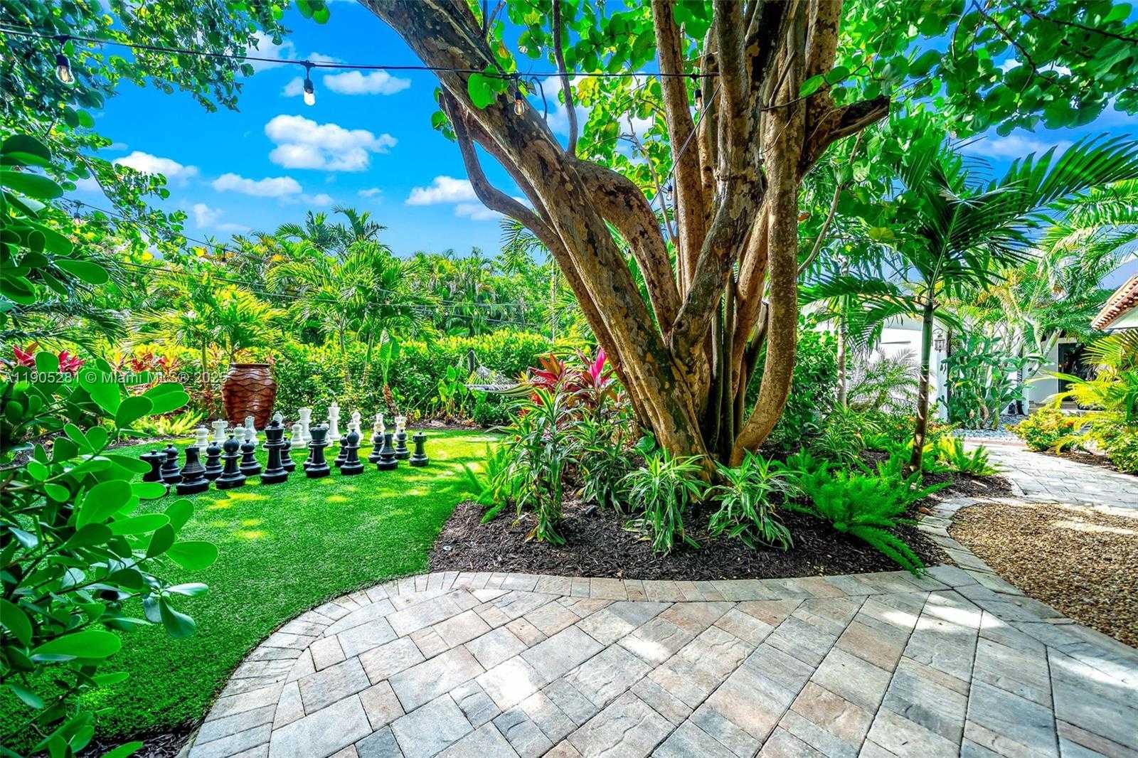 Small Image of 11 SYLVAN LN, Fort Lauderdale Number 45