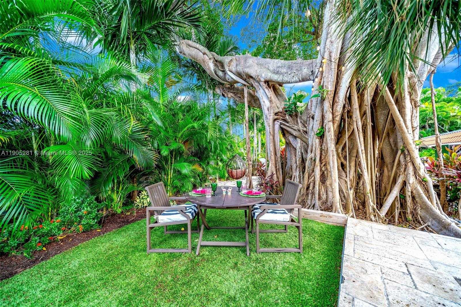 Small Image of 11 SYLVAN LN, Fort Lauderdale Number 47
