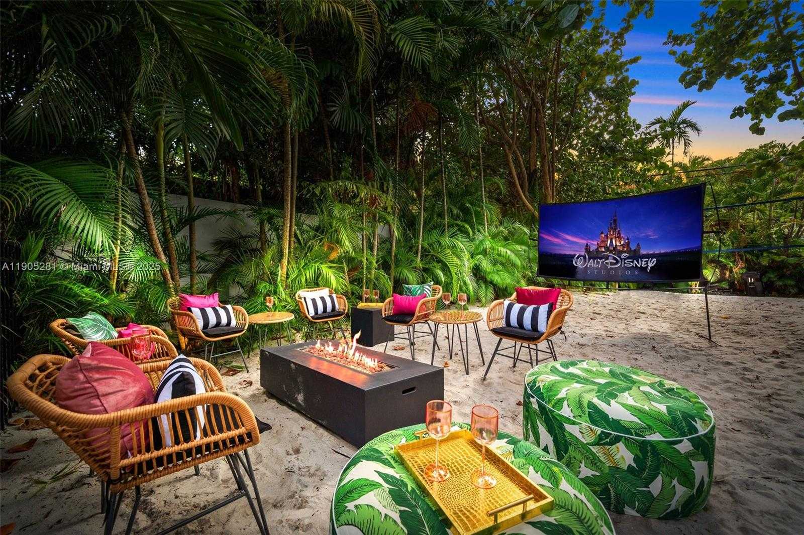 Small Image of 11 SYLVAN LN, Fort Lauderdale Number 7