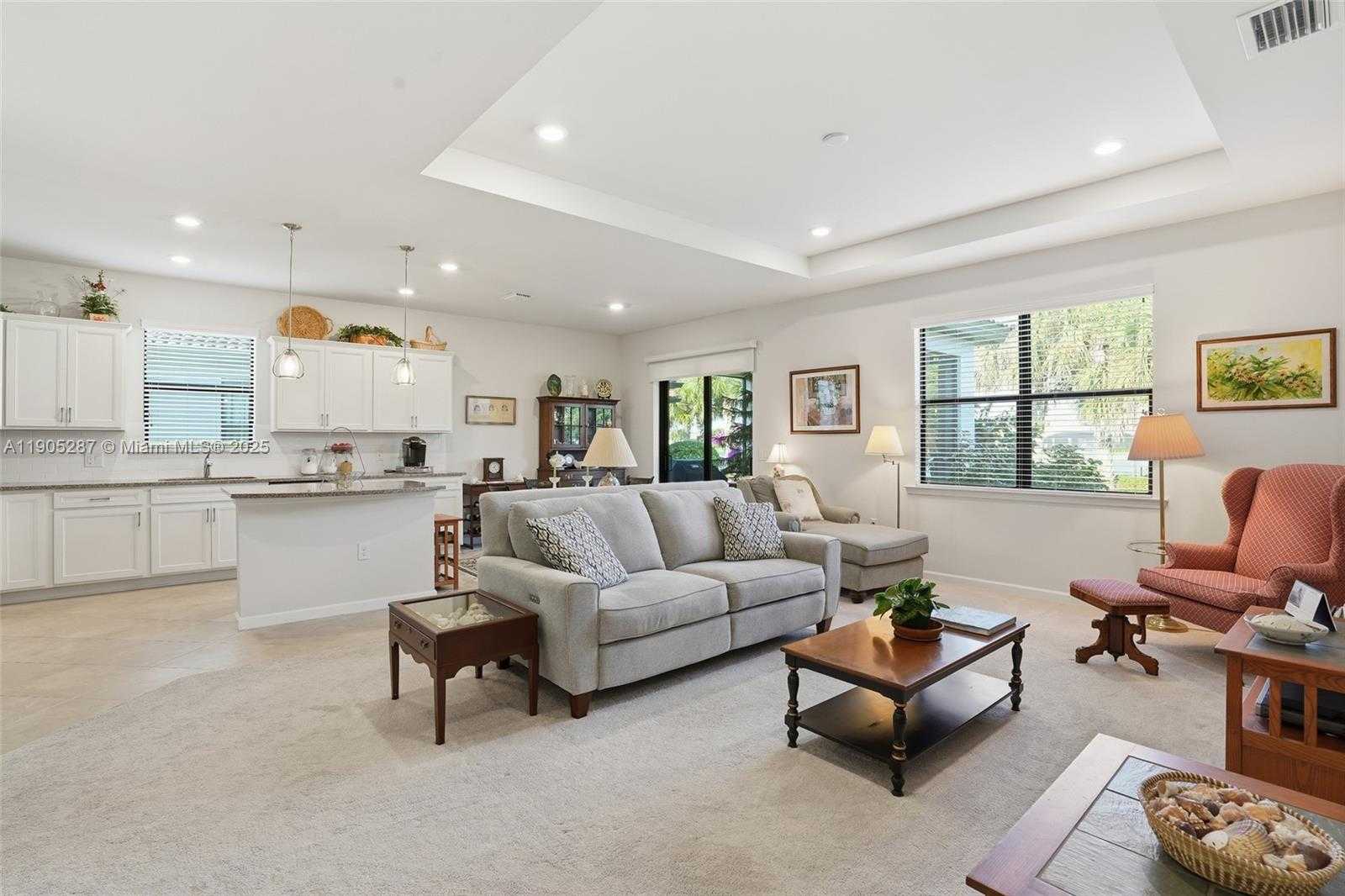 Small Image of 16083 MISTFLOWER DR, Other City - In The State Of Florida Number 11