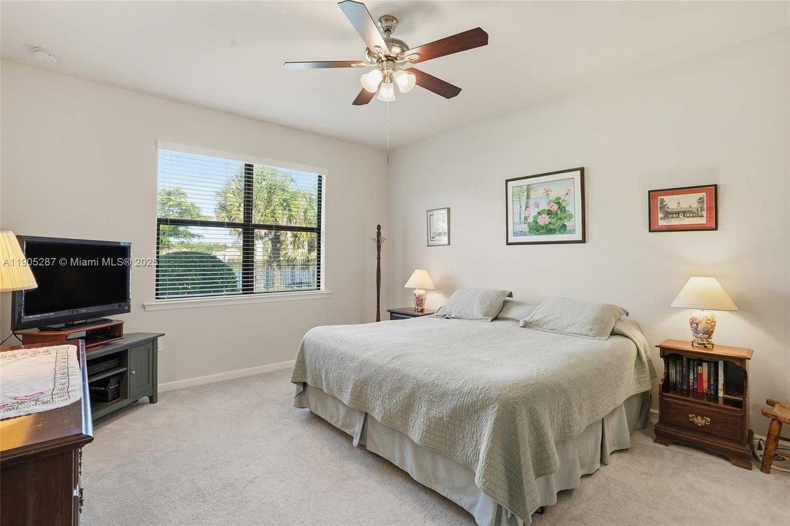 Small Image of 16083 MISTFLOWER DR, Other City - In The State Of Florida Number 24