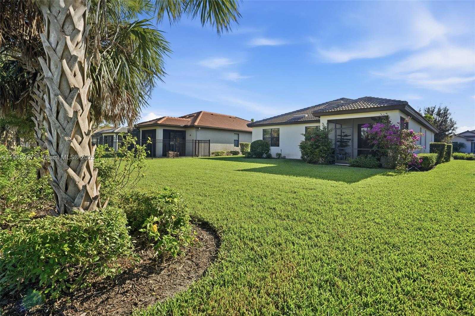 Small Image of 16083 MISTFLOWER DR, Other City - In The State Of Florida Number 36