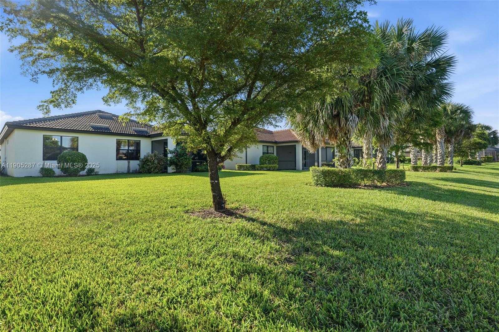 Small Image of 16083 MISTFLOWER DR, Other City - In The State Of Florida Number 37