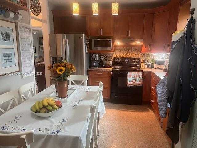 Small Image of 714 WEST 56TH ST, Hialeah Number 12