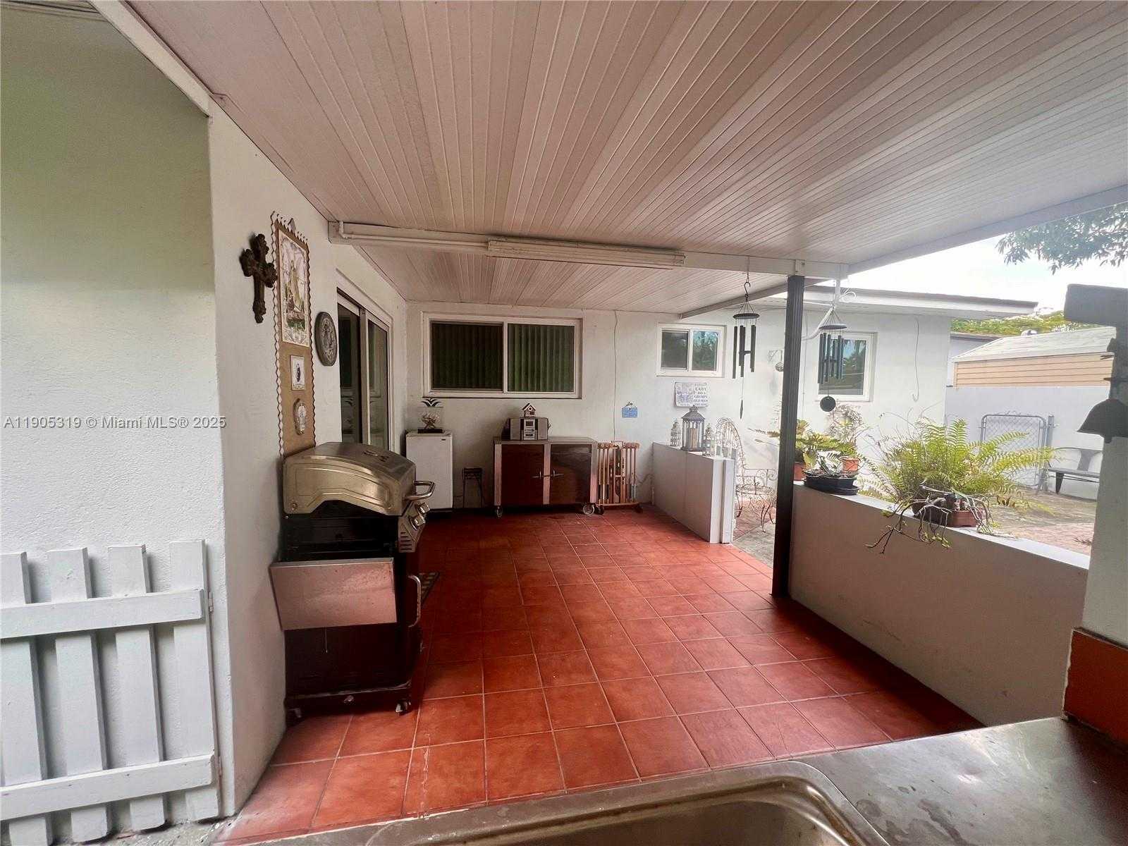 Small Image of 714 WEST 56TH ST, Hialeah Number 22