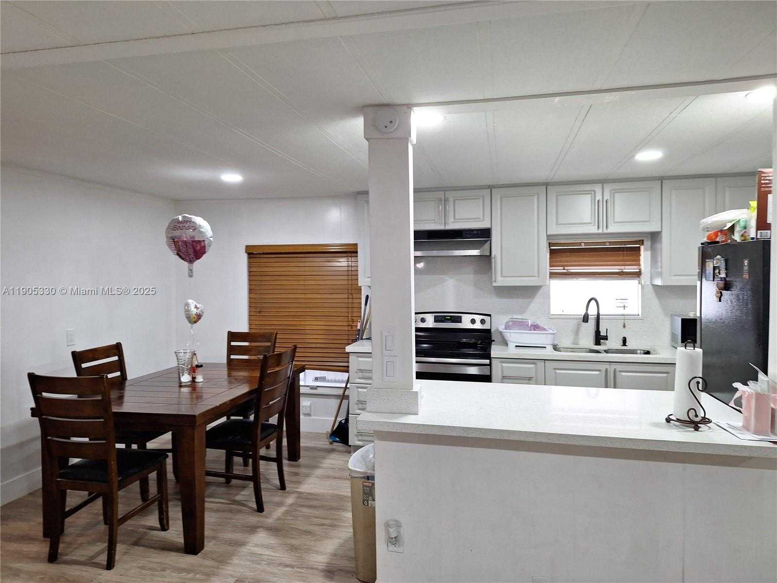 Small Image of 21760 NORTH WEST 3RD ST, Pembroke Pines Number 11