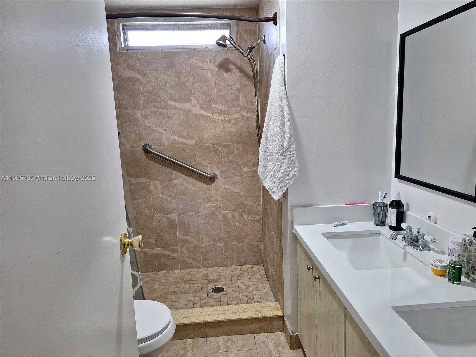 Small Image of 21760 NORTH WEST 3RD ST, Pembroke Pines Number 16