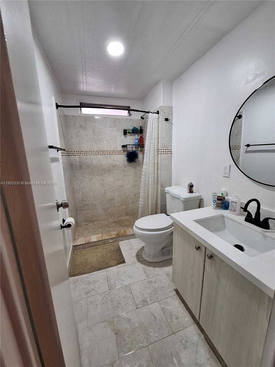 Small Image of 21760 NORTH WEST 3RD ST, Pembroke Pines Number 20