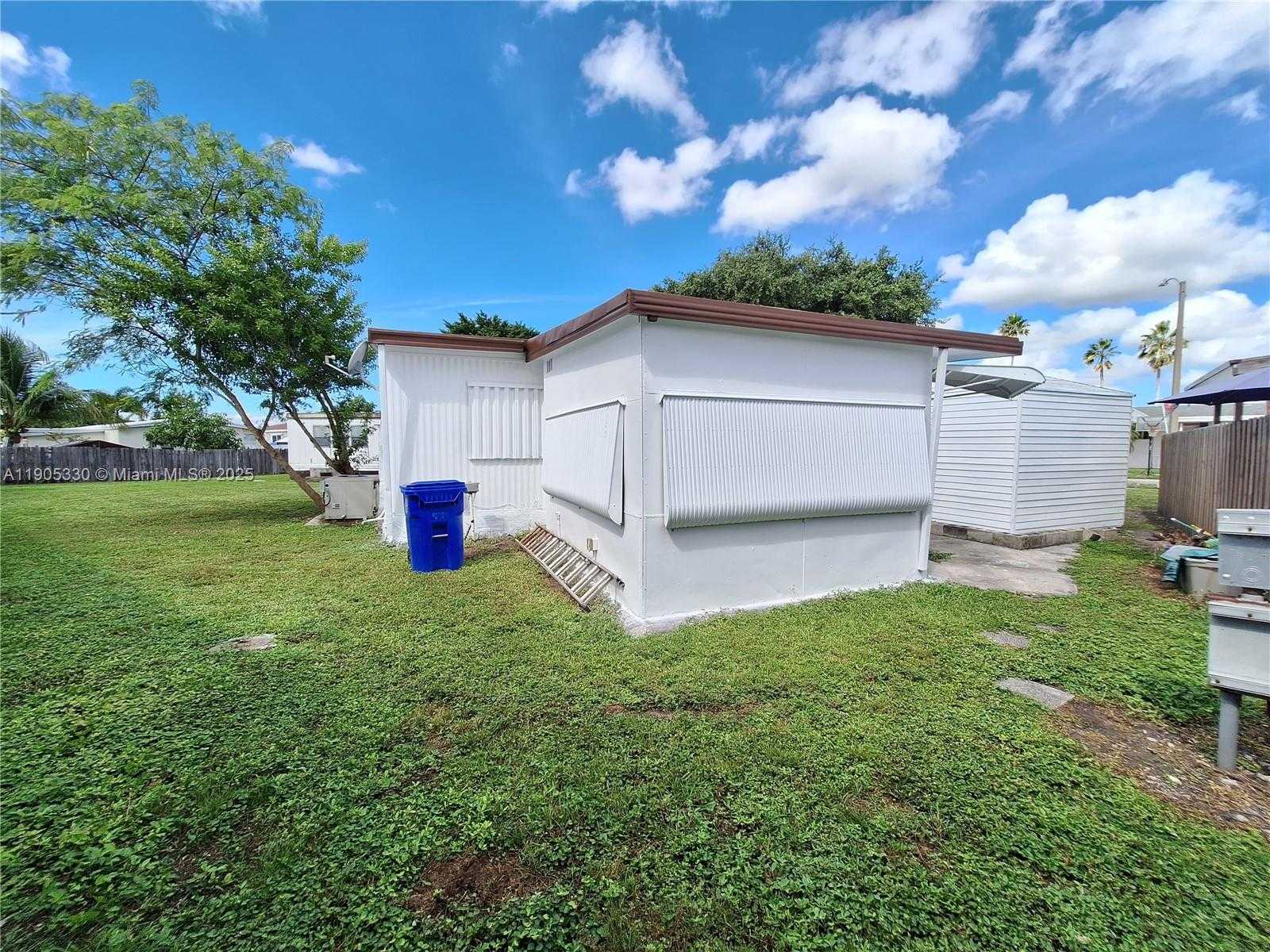 Small Image of 21760 NORTH WEST 3RD ST, Pembroke Pines Number 26