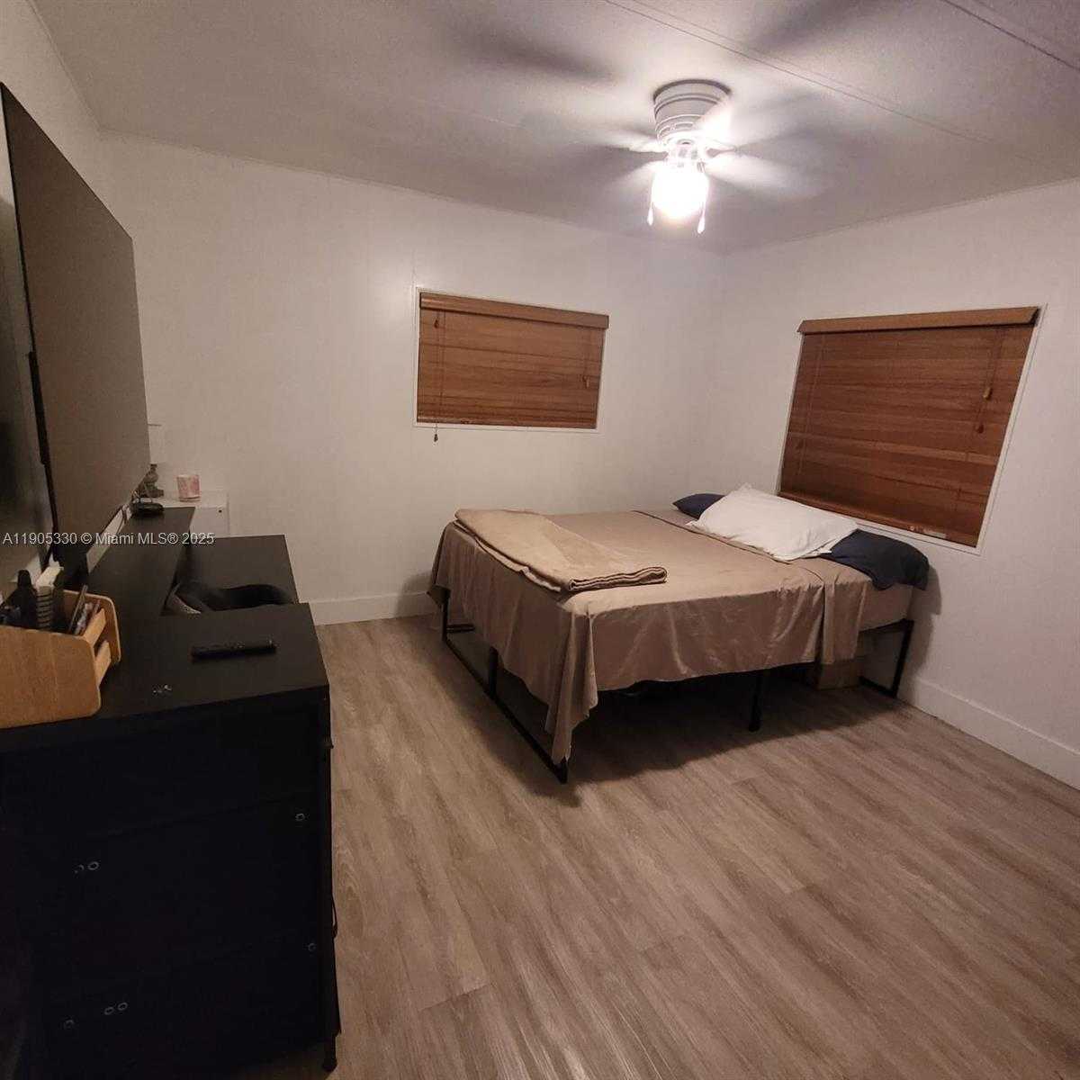 Small Image of 21760 NORTH WEST 3RD ST, Pembroke Pines Number 29