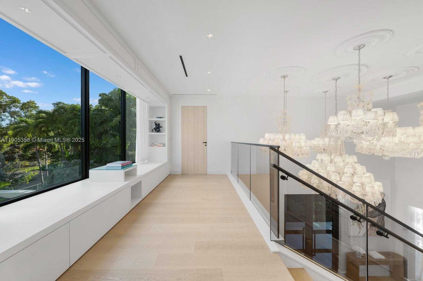 Small Image of 1165 NORTH BISCAYNE POINT RD, Miami Beach Number 17