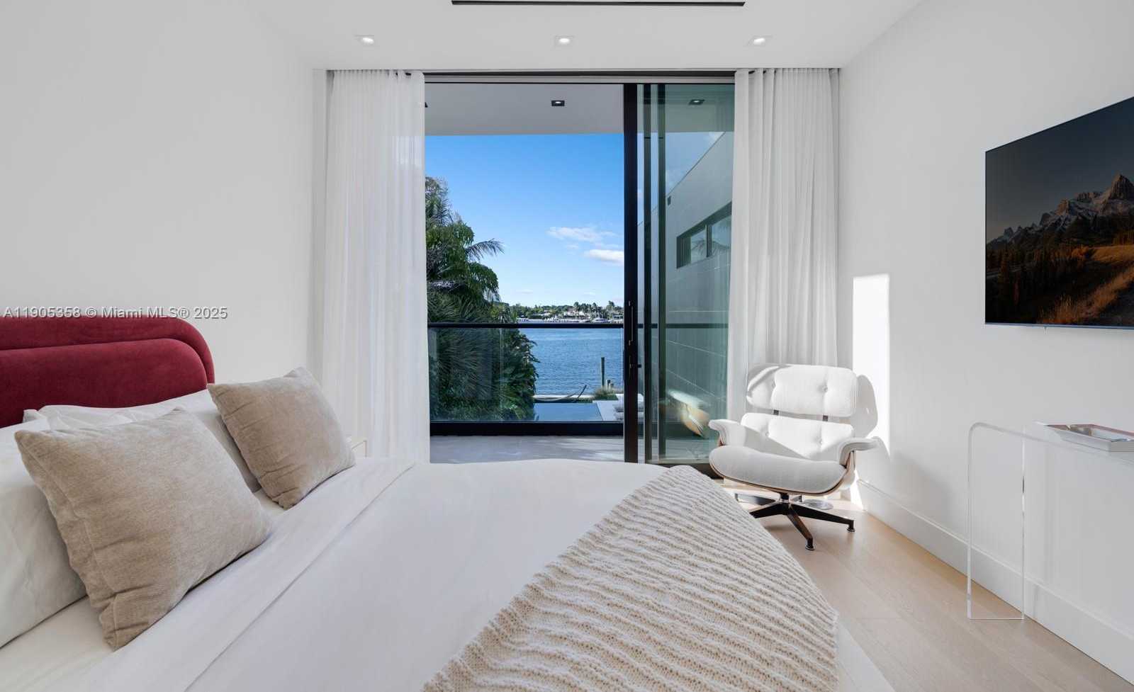 Small Image of 1165 NORTH BISCAYNE POINT RD, Miami Beach Number 18