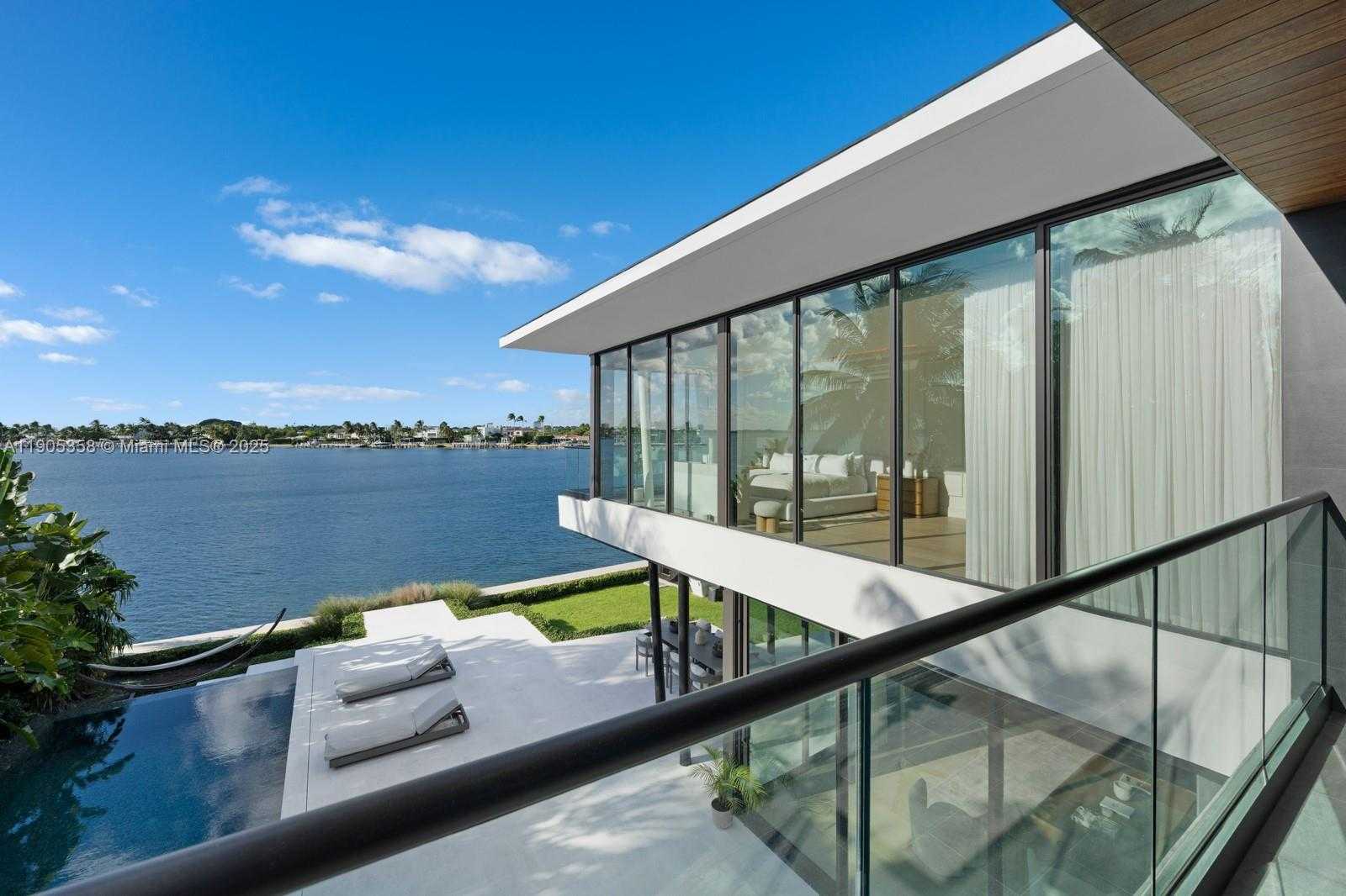 Small Image of 1165 NORTH BISCAYNE POINT RD, Miami Beach Number 2