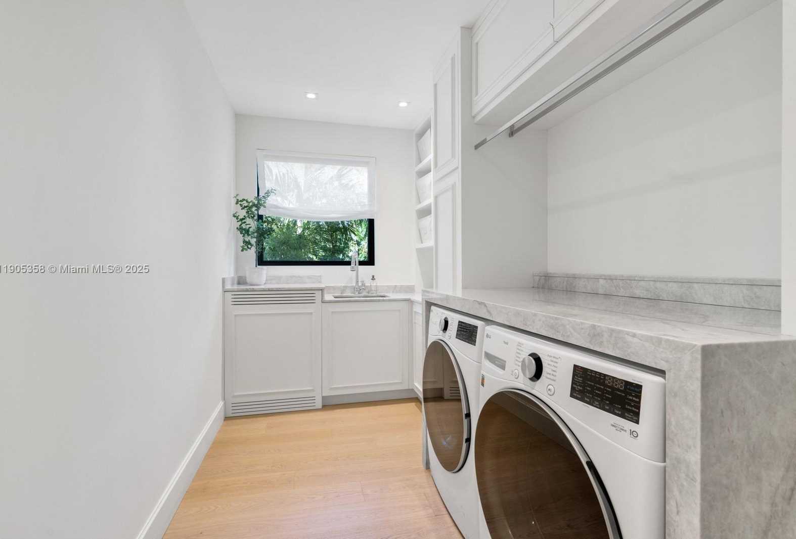 Small Image of 1165 NORTH BISCAYNE POINT RD, Miami Beach Number 25