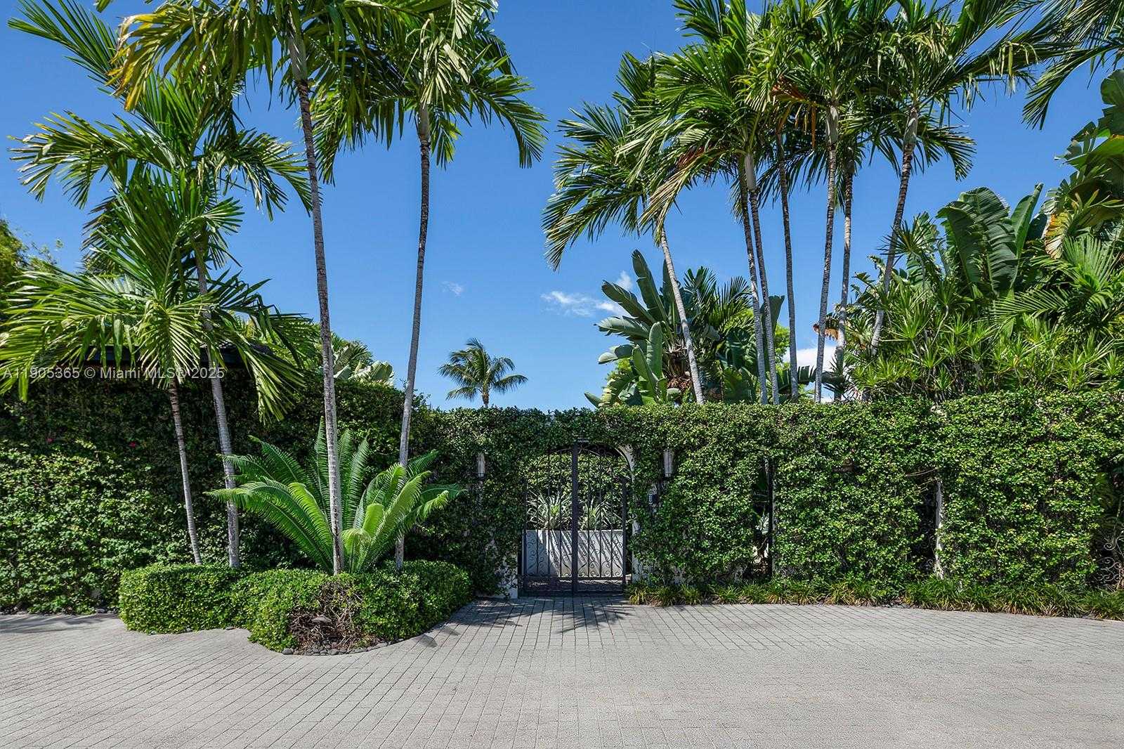 Small Image of 1155 NORTH BISCAYNE POINT RD, Miami Beach Number 12