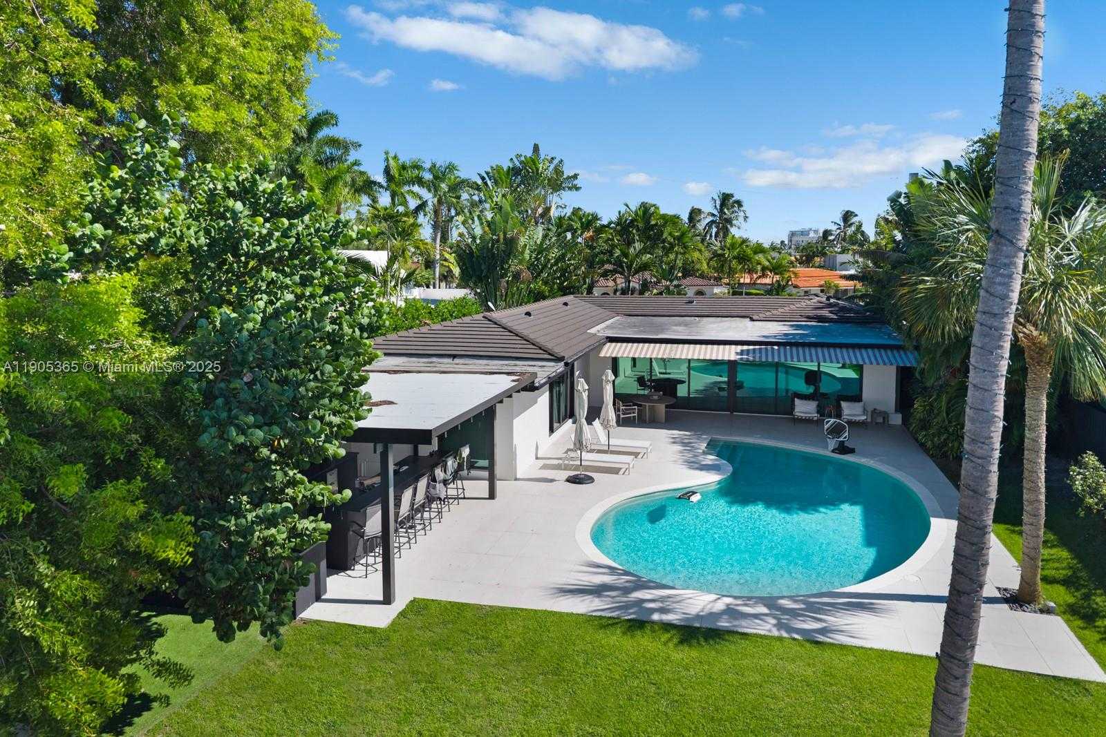 Small Image of 1155 NORTH BISCAYNE POINT RD, Miami Beach Number 13