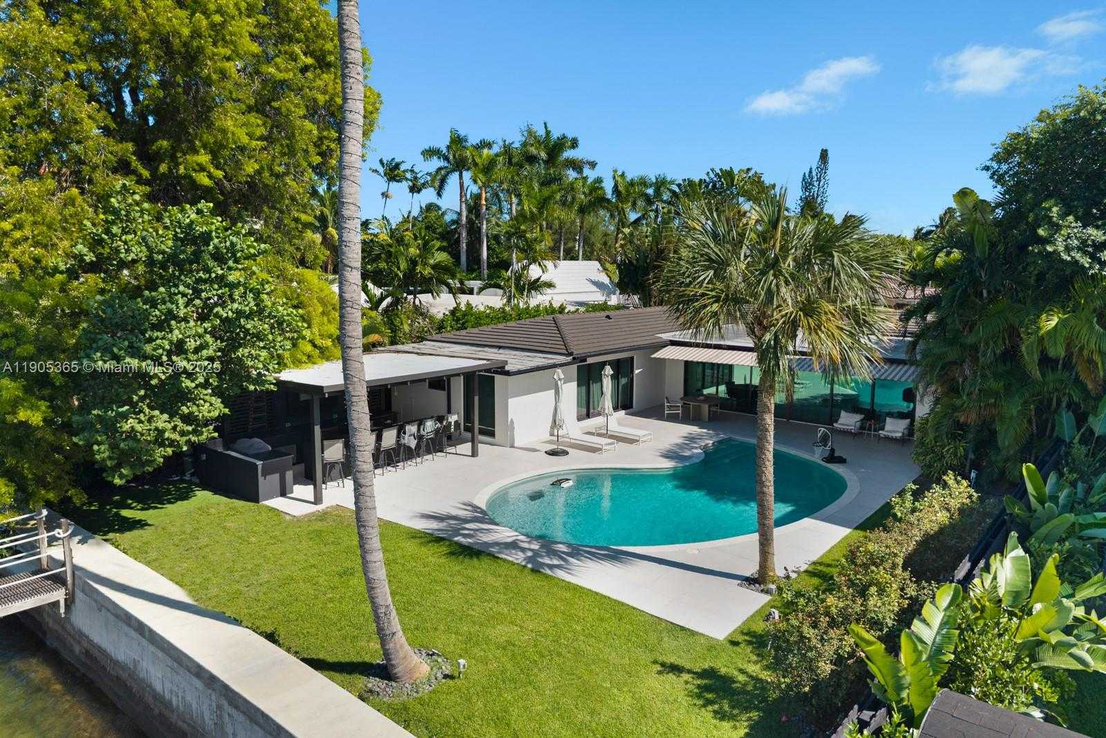 Small Image of 1155 NORTH BISCAYNE POINT RD, Miami Beach Number 14