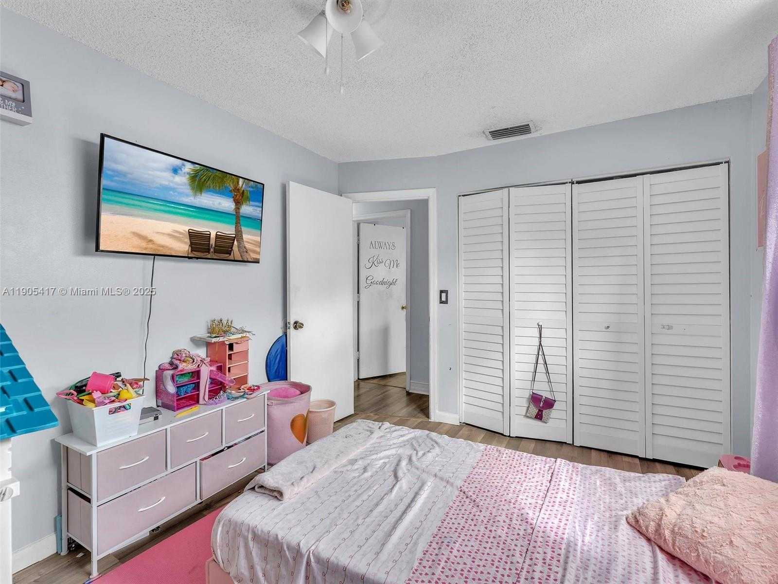 Small Image of 1027 SOUTH WEST 49TH TER, Margate Number 21