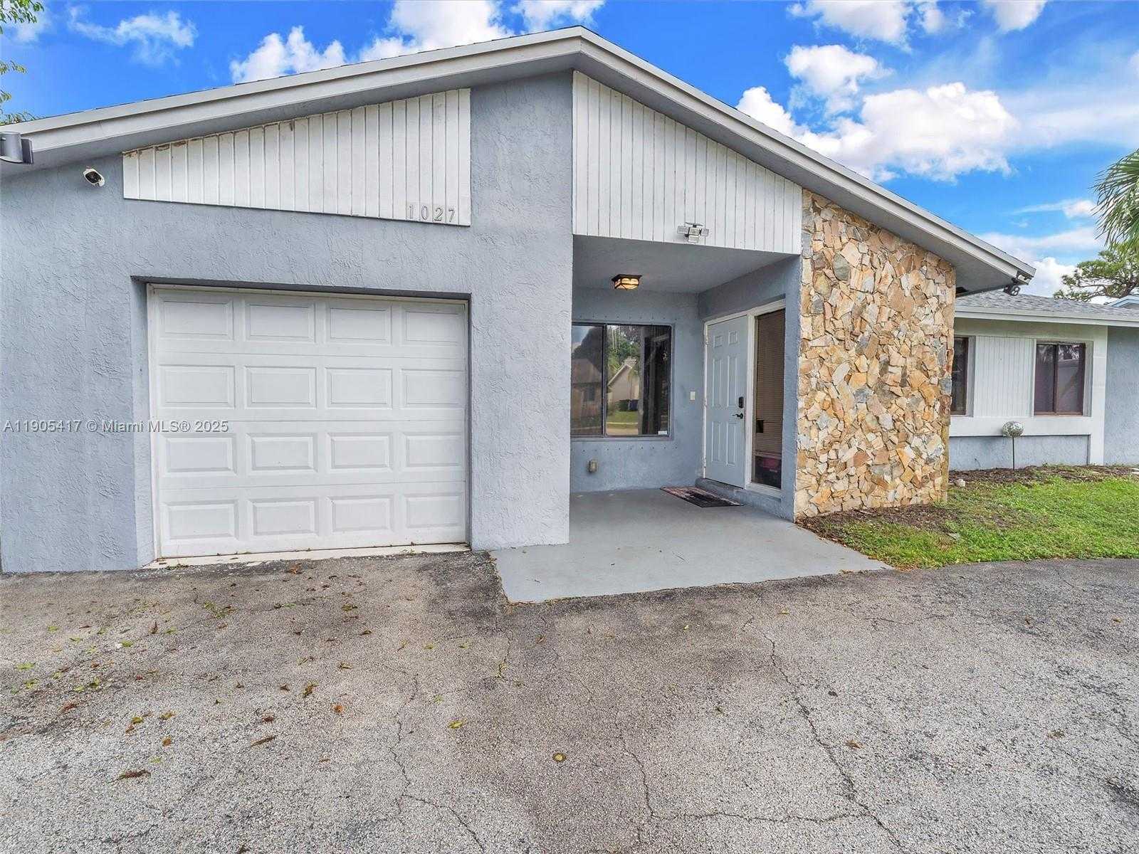 Small Image of 1027 SOUTH WEST 49TH TER, Margate Number 5