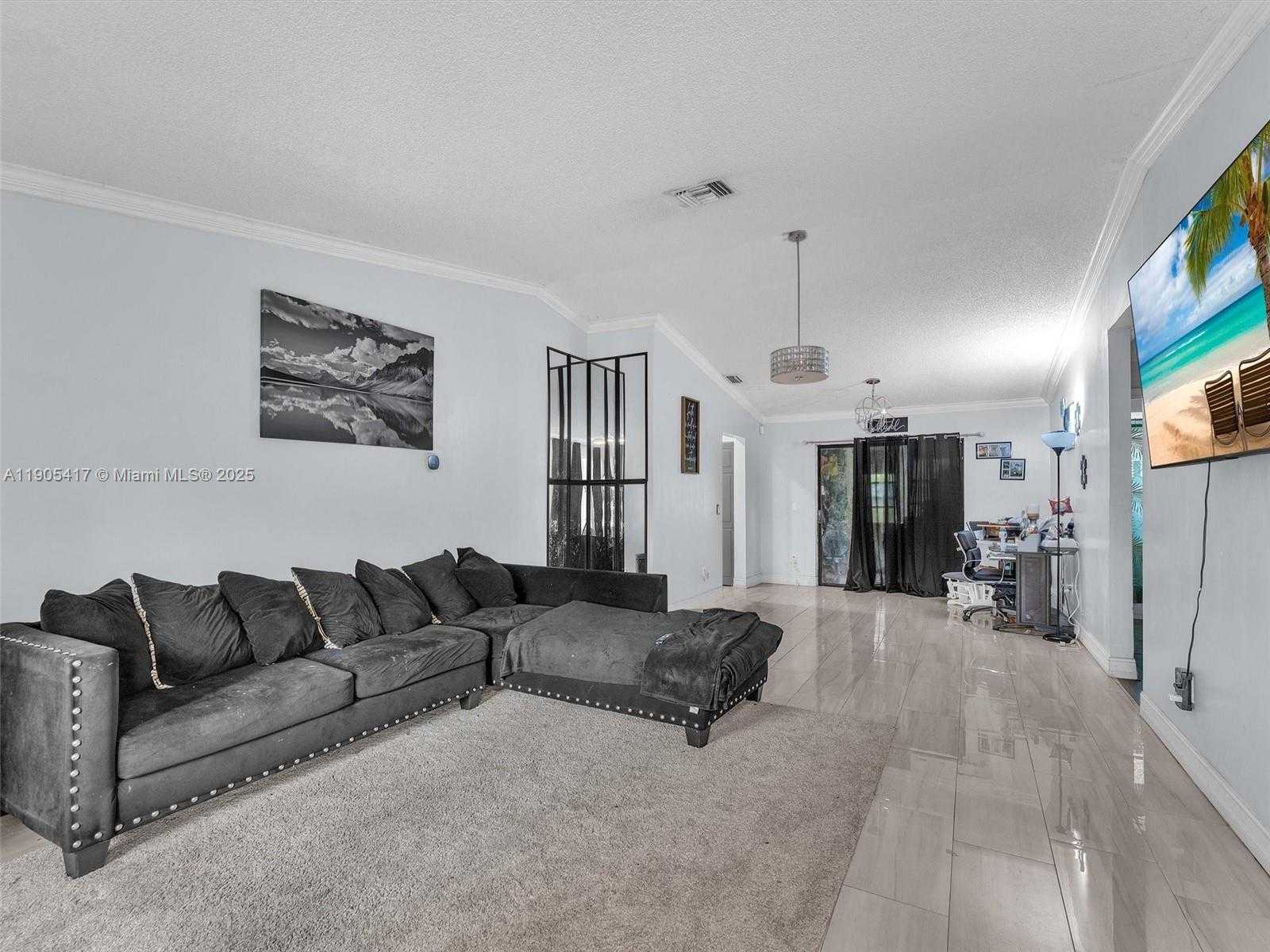 Small Image of 1027 SOUTH WEST 49TH TER, Margate Number 8