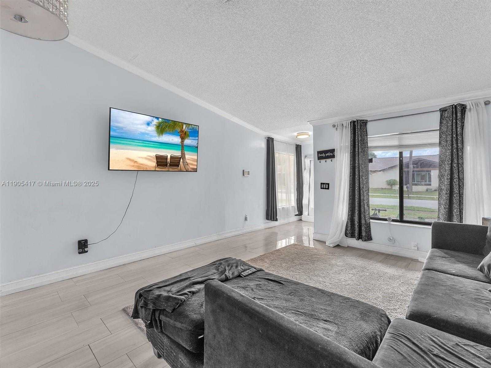 Small Image of 1027 SOUTH WEST 49TH TER, Margate Number 9