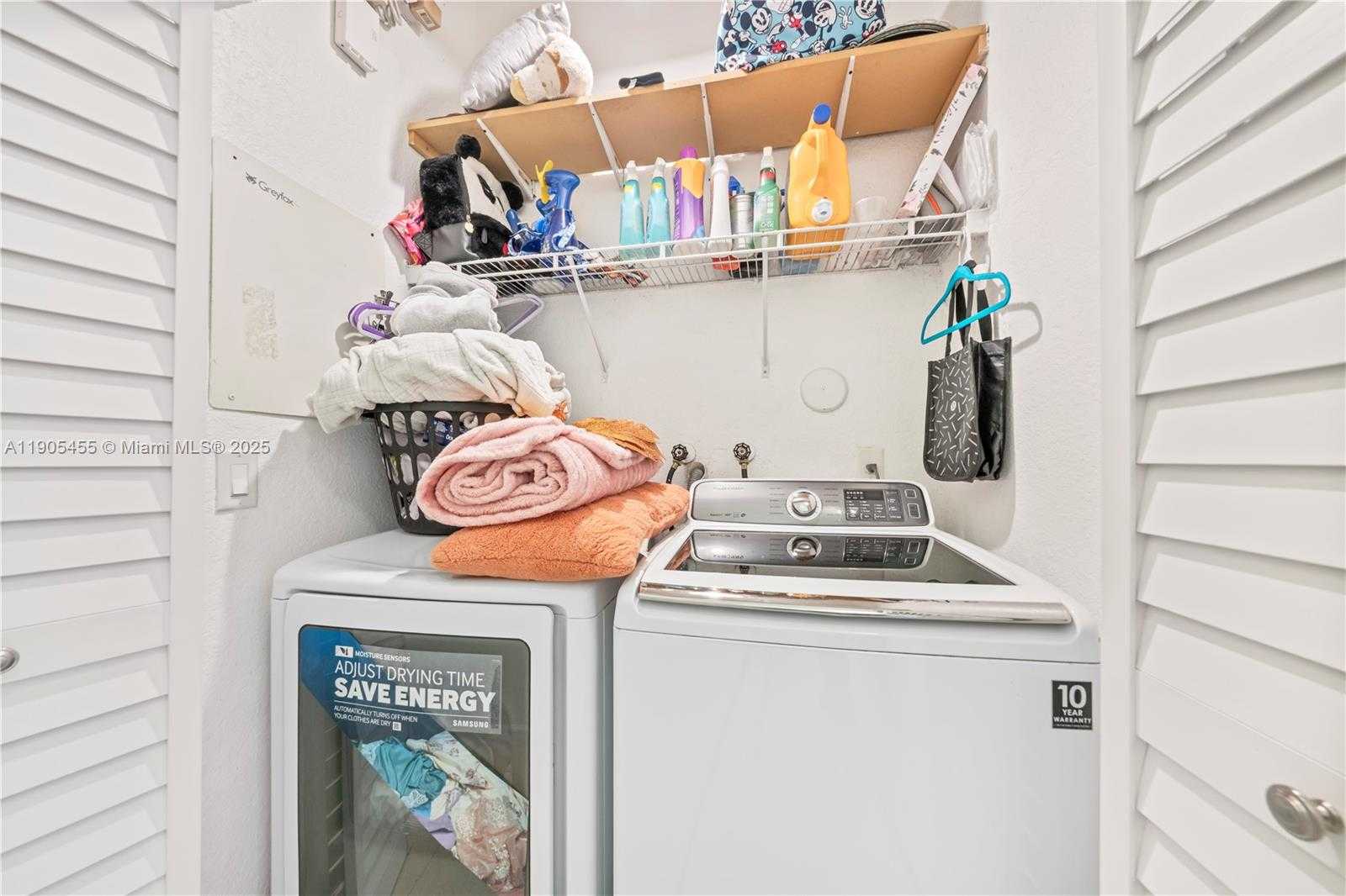 Small Image of 18000 NORTH WEST 90TH PL, Hialeah Number 39