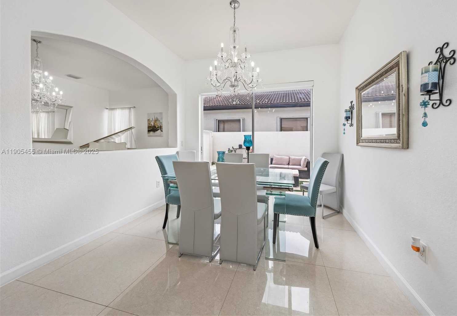 Small Image of 18000 NORTH WEST 90TH PL, Hialeah Number 9