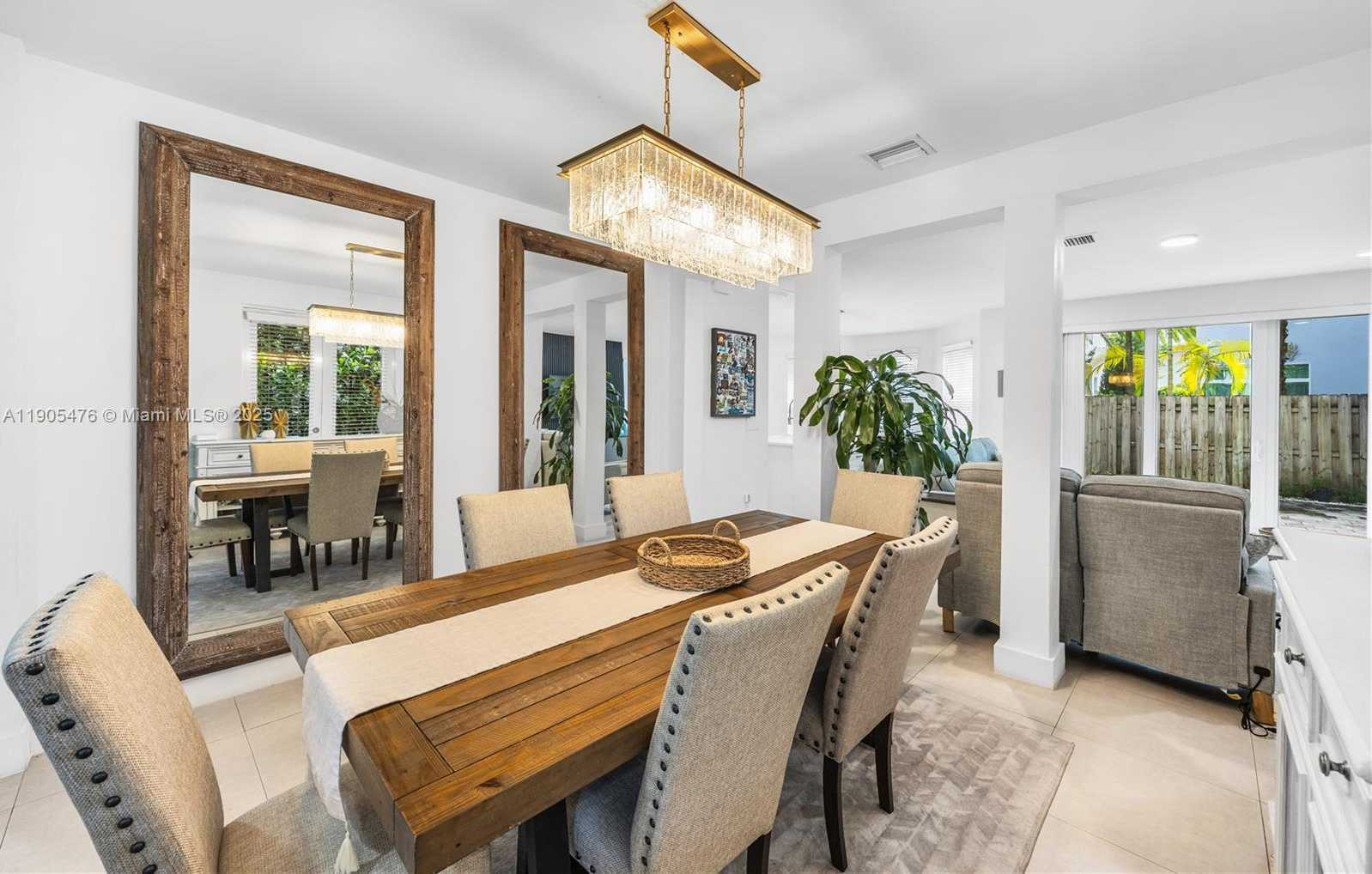 Small Image of 10470 NORTH WEST 69TH TER, Doral Number 21