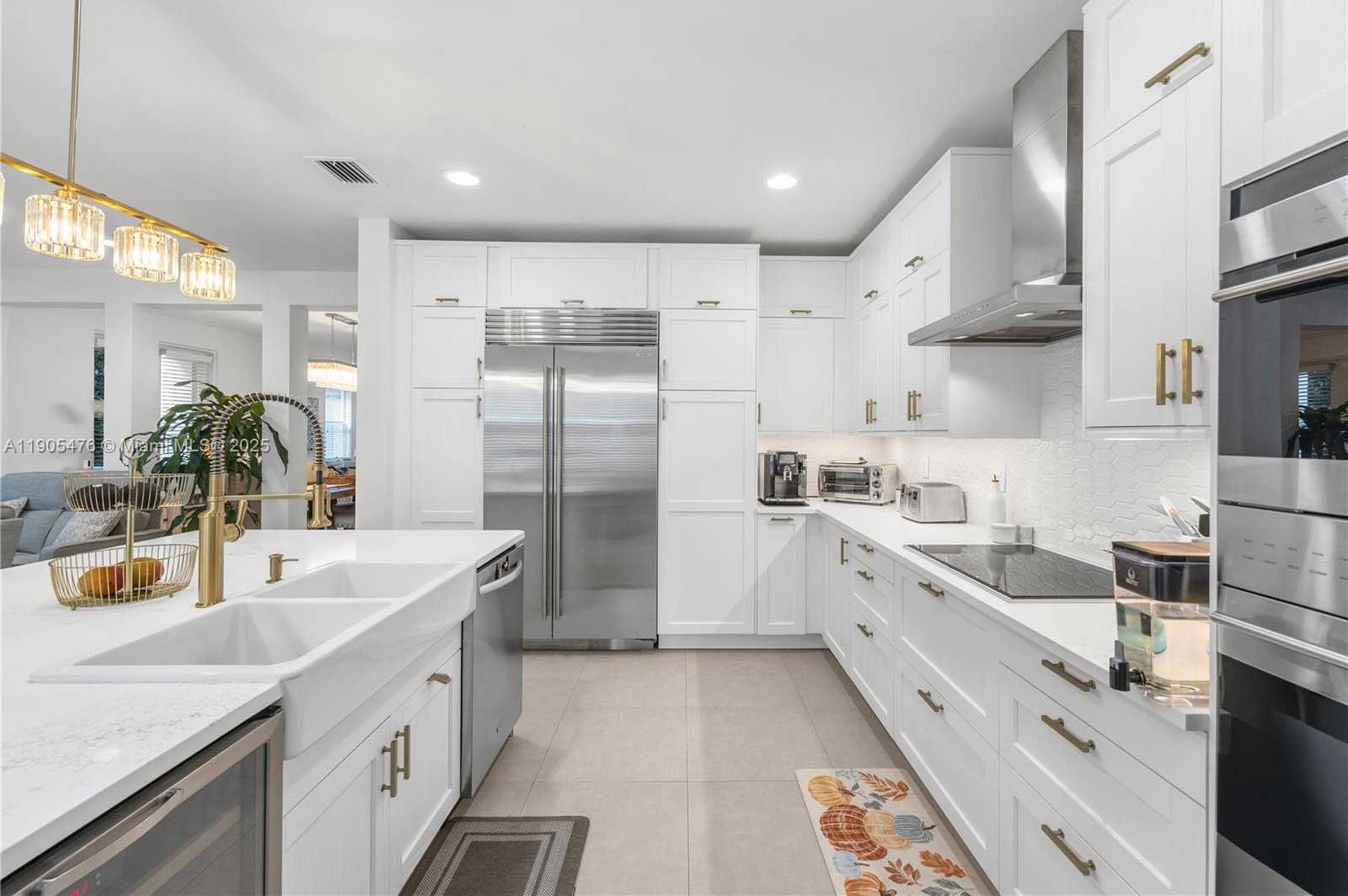 Small Image of 10470 NORTH WEST 69TH TER, Doral Number 26