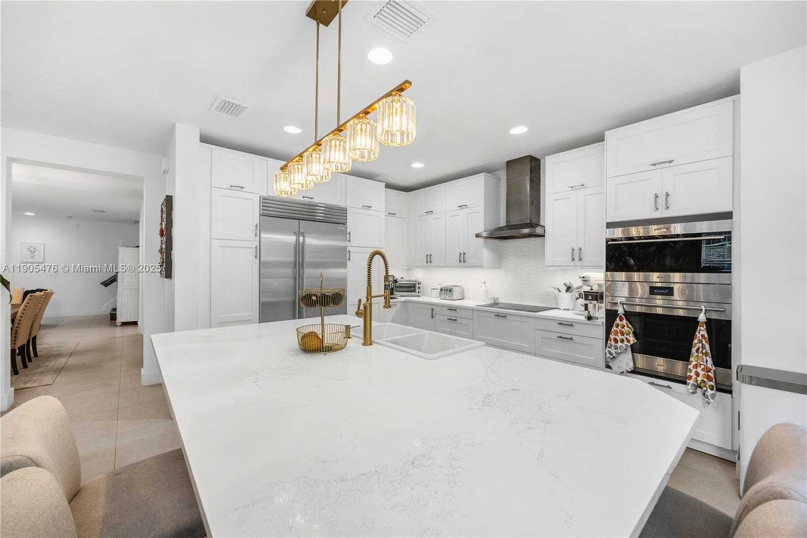 Small Image of 10470 NORTH WEST 69TH TER, Doral Number 29