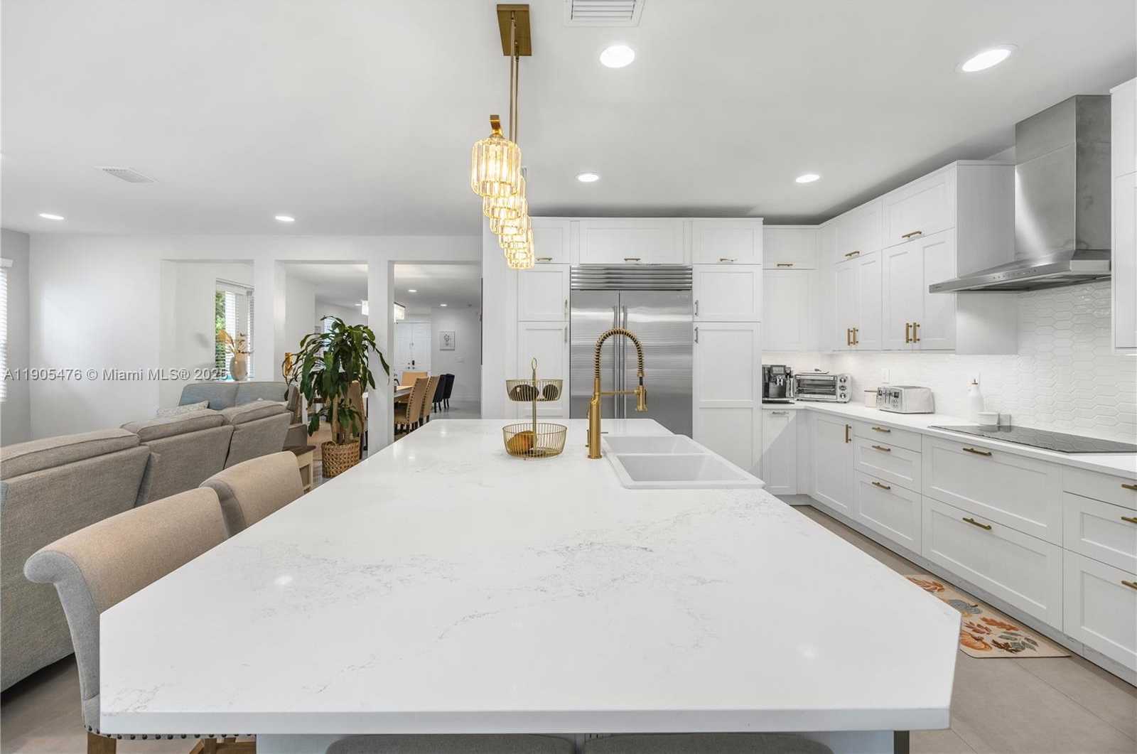 Small Image of 10470 NORTH WEST 69TH TER, Doral Number 30