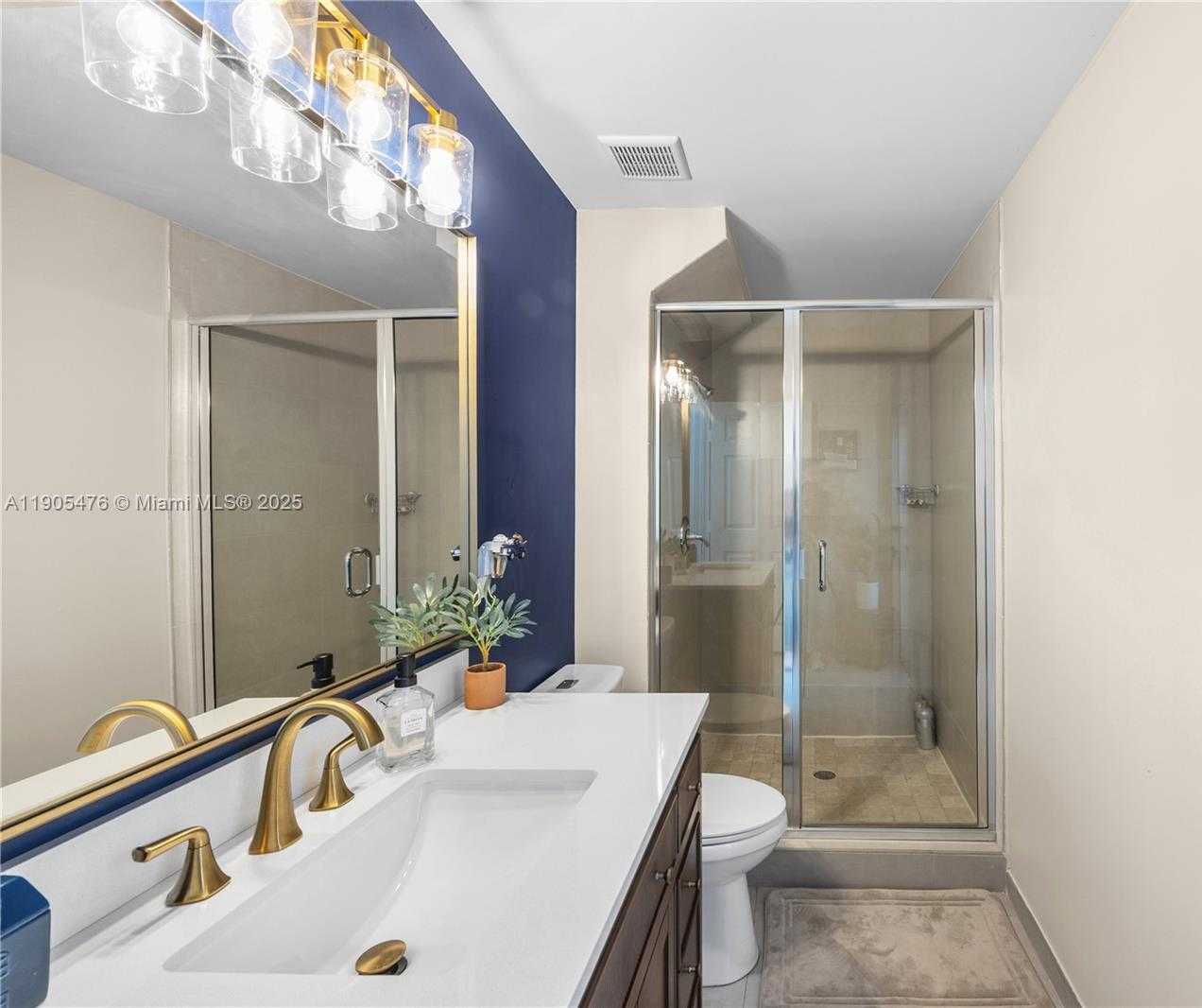 Small Image of 10470 NORTH WEST 69TH TER, Doral Number 34