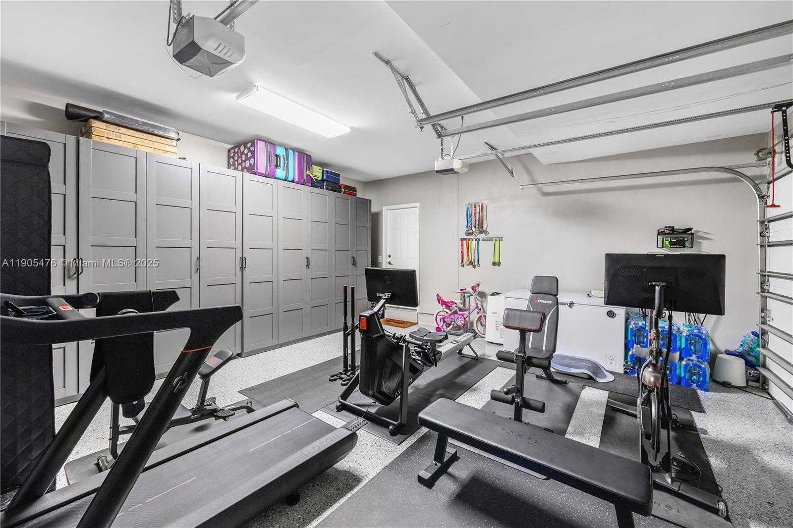 Small Image of 10470 NORTH WEST 69TH TER, Doral Number 39