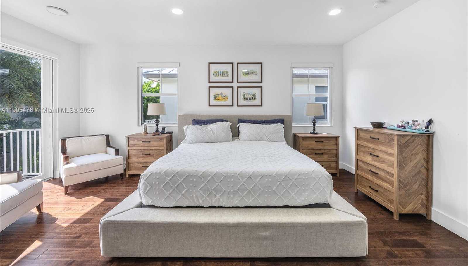 Small Image of 10470 NORTH WEST 69TH TER, Doral Number 41