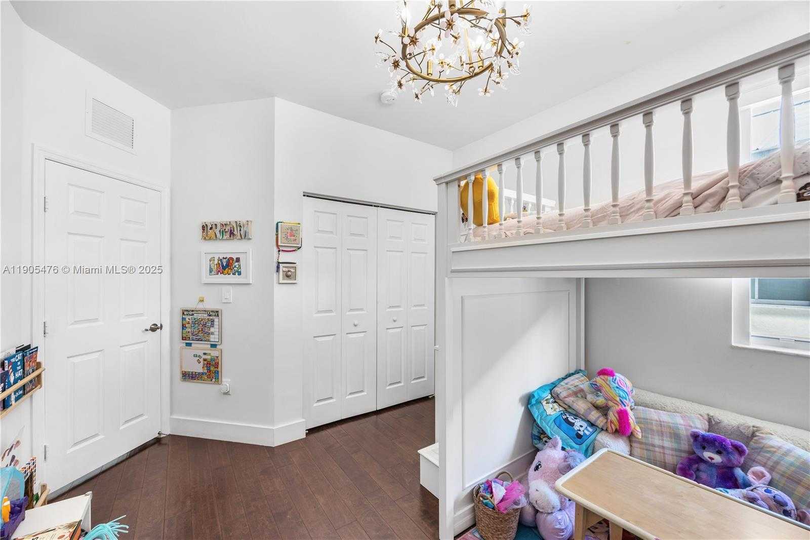 Small Image of 10470 NORTH WEST 69TH TER, Doral Number 47