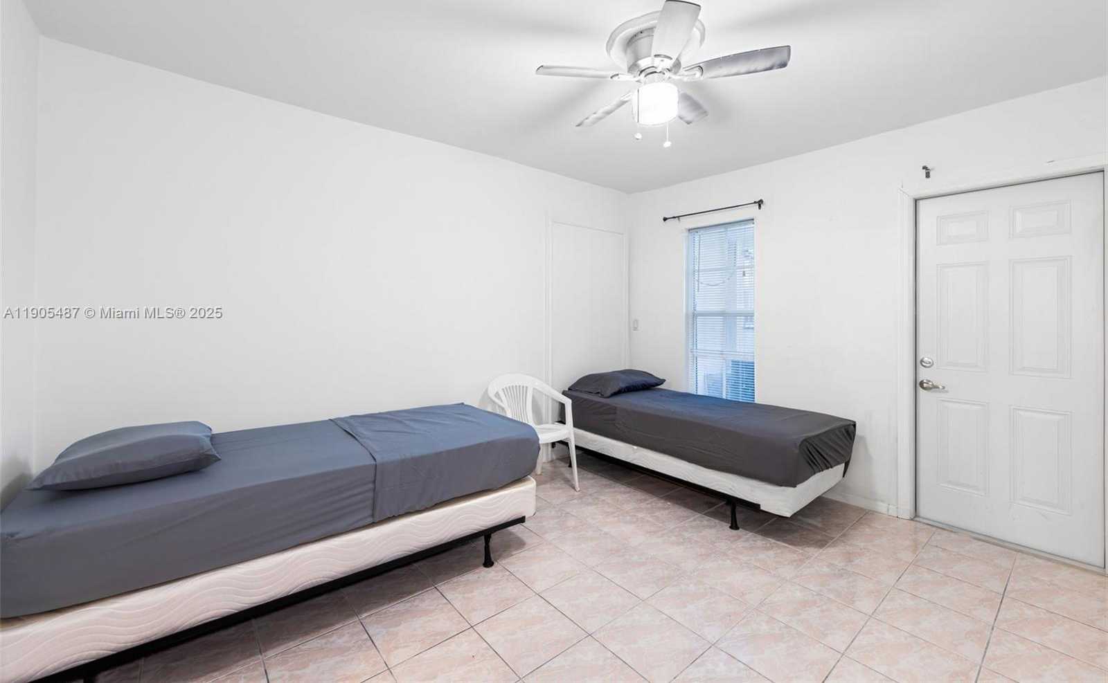 Small Image of 23 SOUTH WEST 8TH ST, Hallandale Beach Number 3