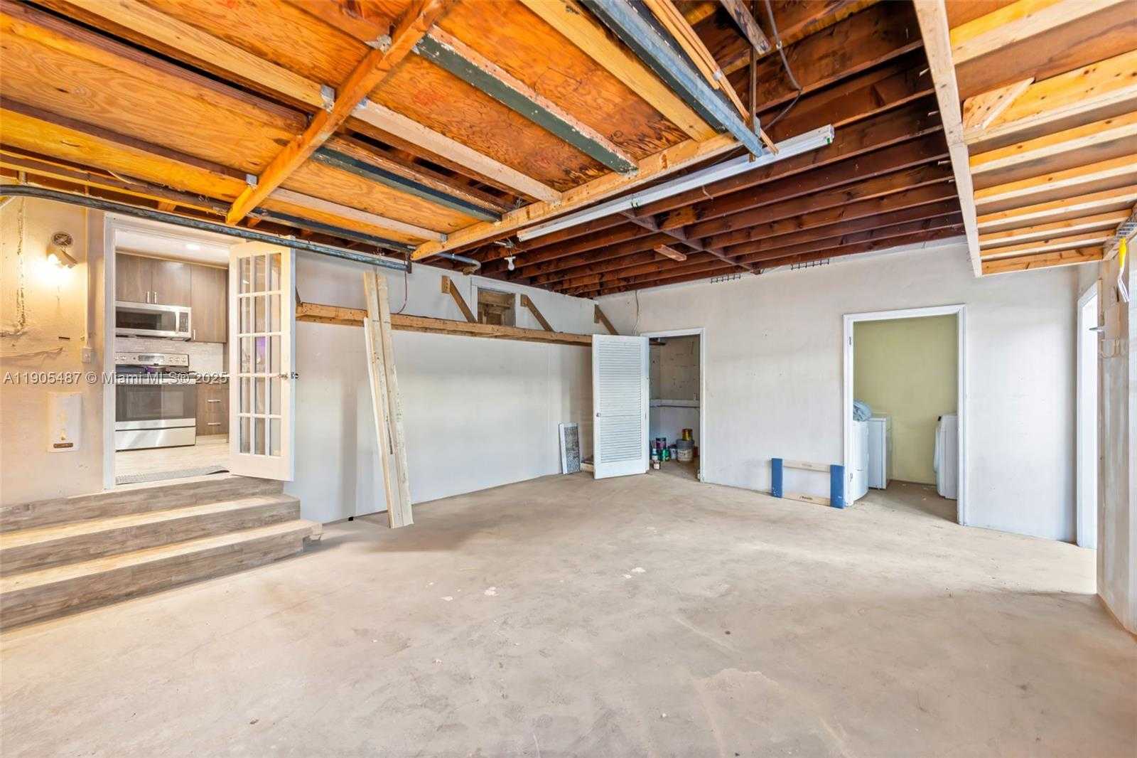 Small Image of 23 SOUTH WEST 8TH ST, Hallandale Beach Number 8