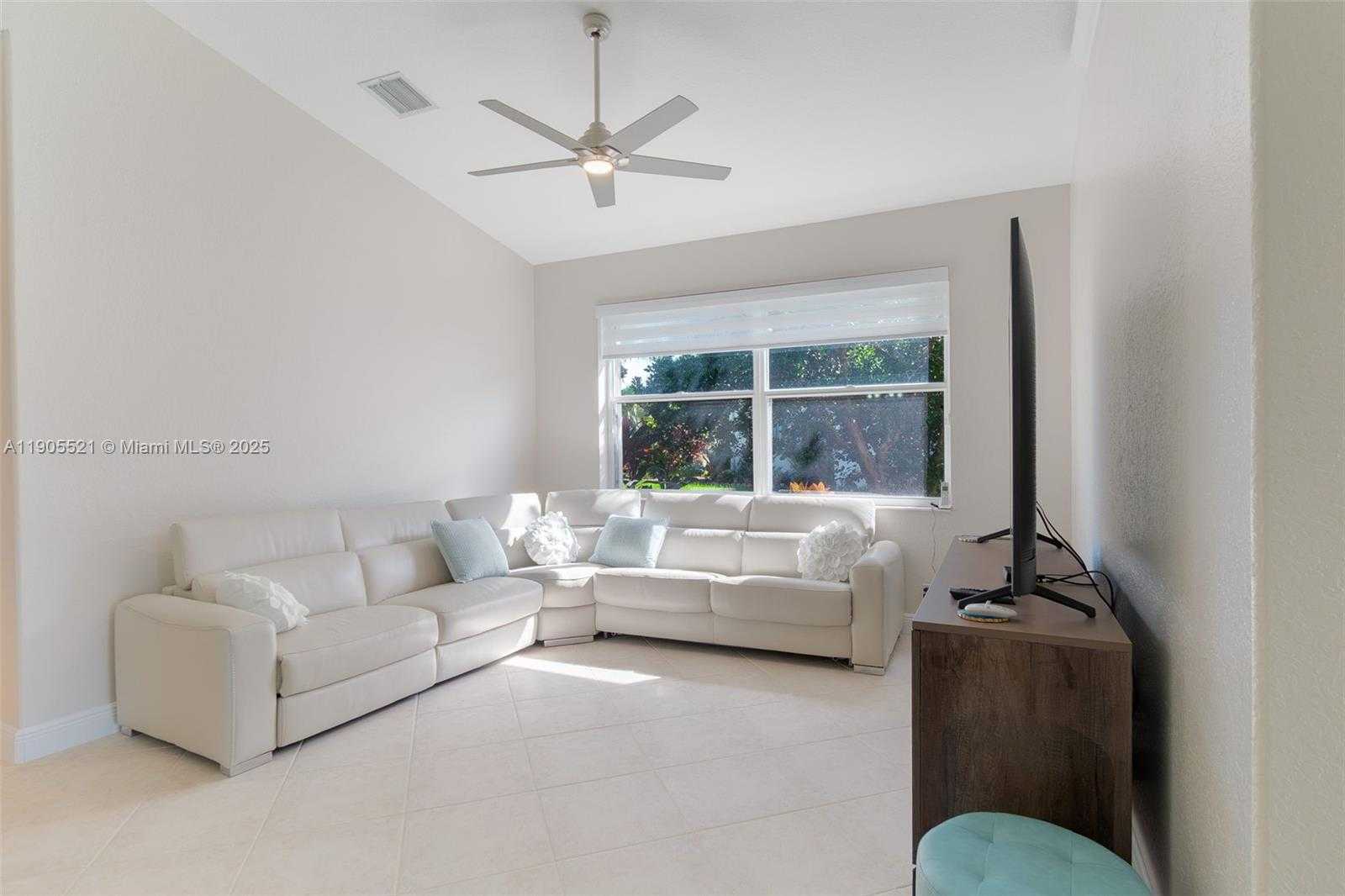 Small Image of 2675 CLIPPER CIR, West Palm Beach Number 5