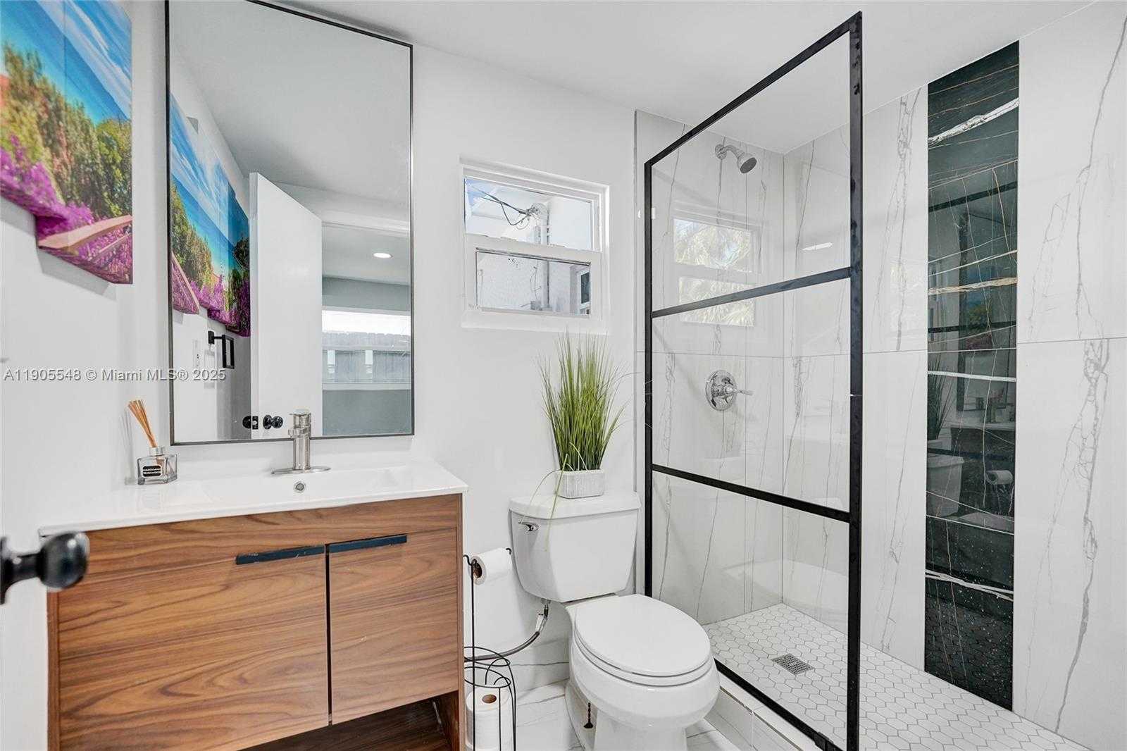 Small Image of 2201 SOUTH EAST 19TH ST, Fort Lauderdale Number 14