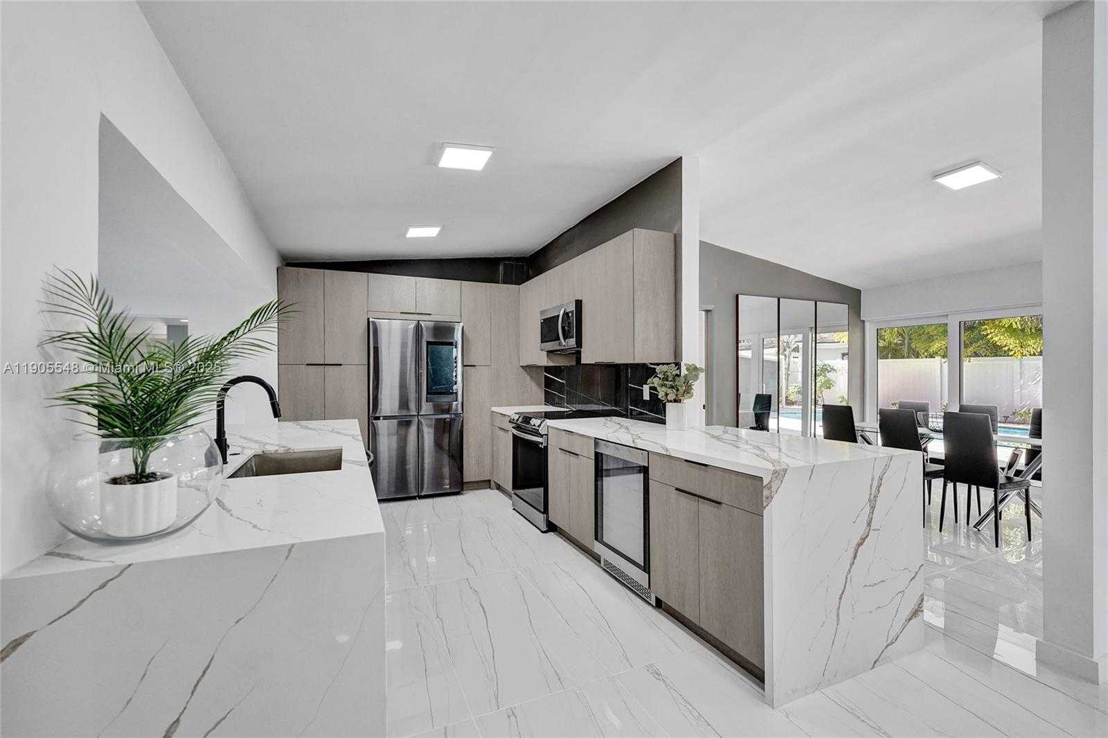 Small Image of 2201 SOUTH EAST 19TH ST, Fort Lauderdale Number 23