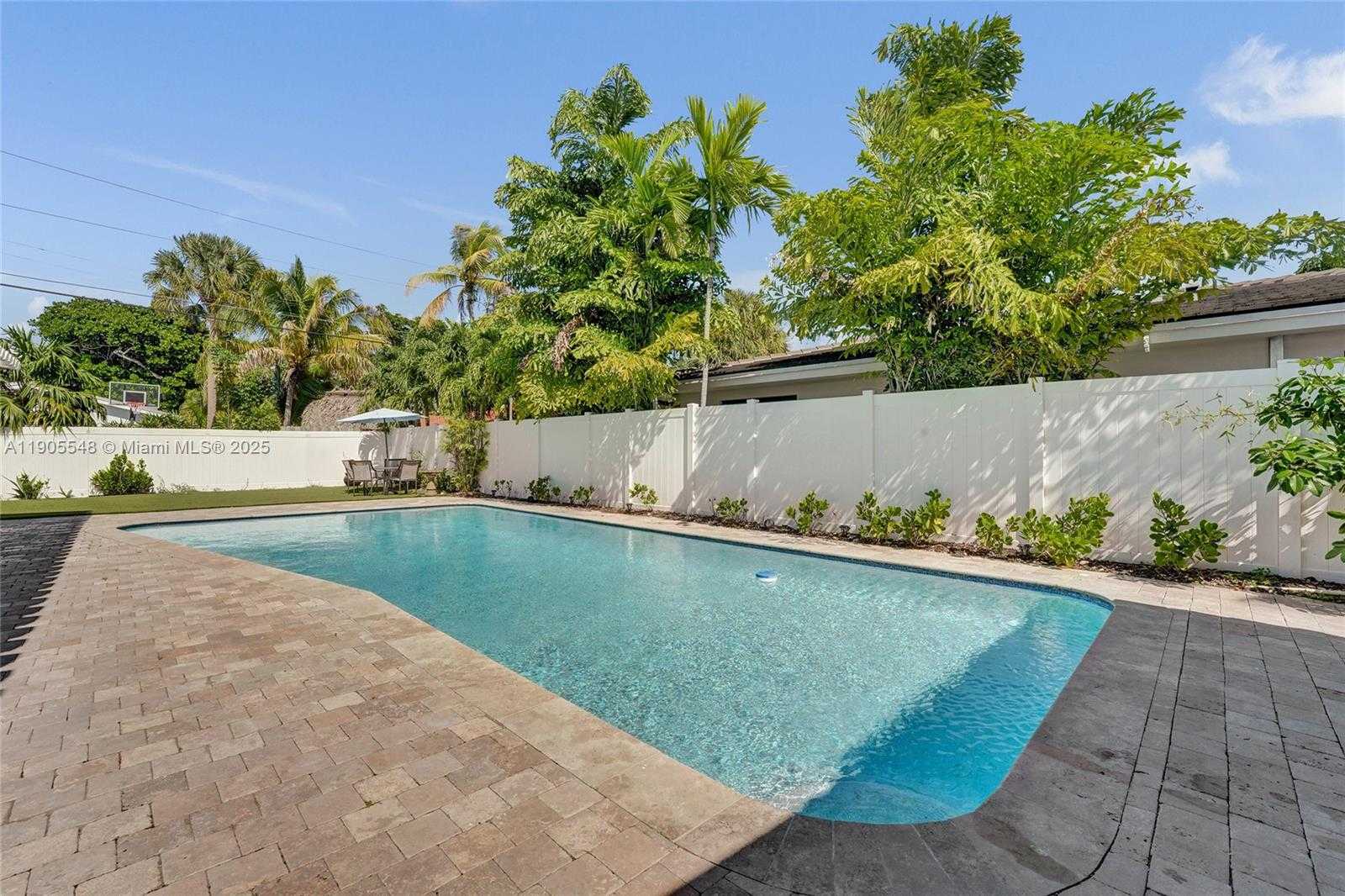 Small Image of 2201 SOUTH EAST 19TH ST, Fort Lauderdale Number 31