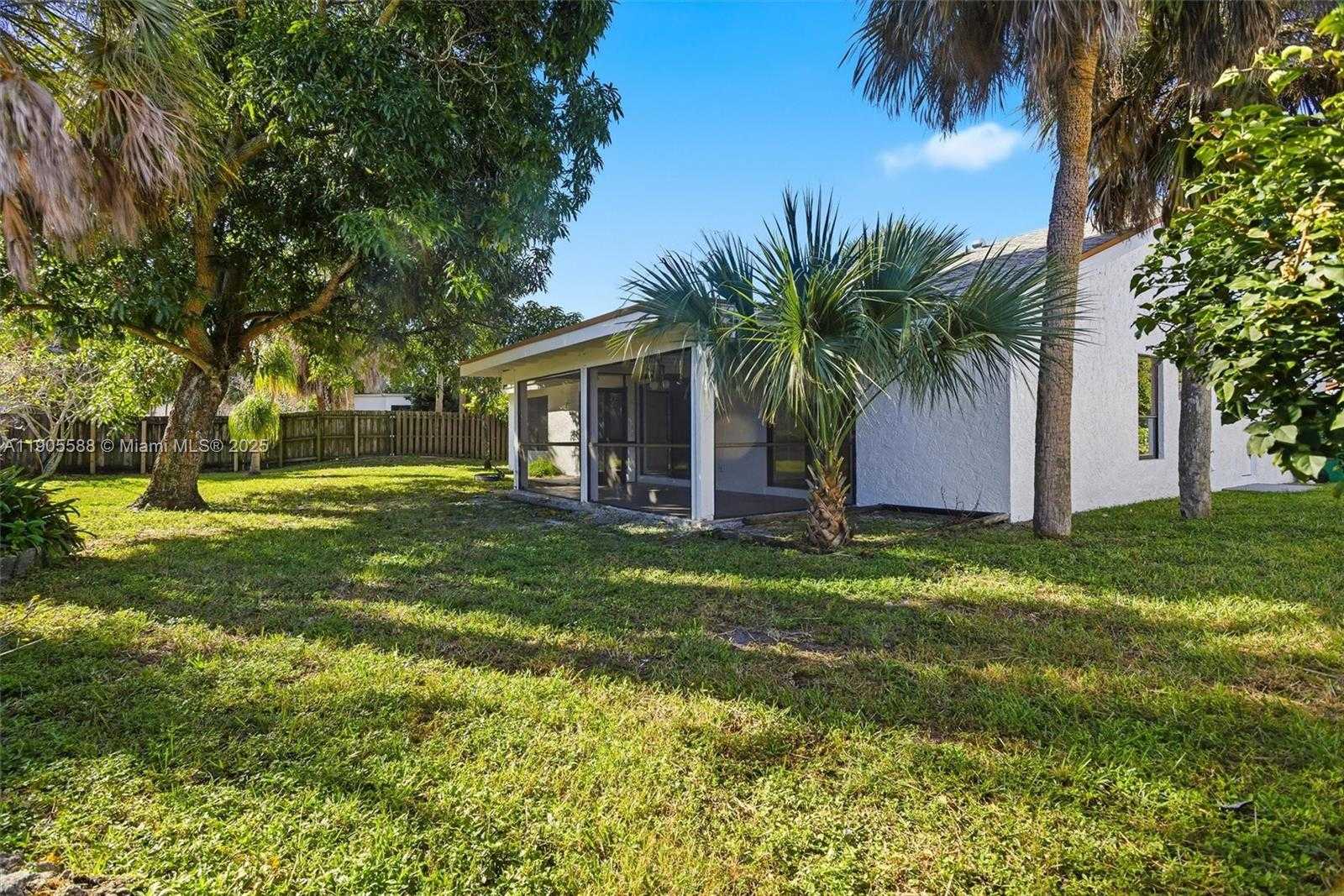 Small Image of 3580 NORTH WEST 73RD AVE, Lauderhill Number 32