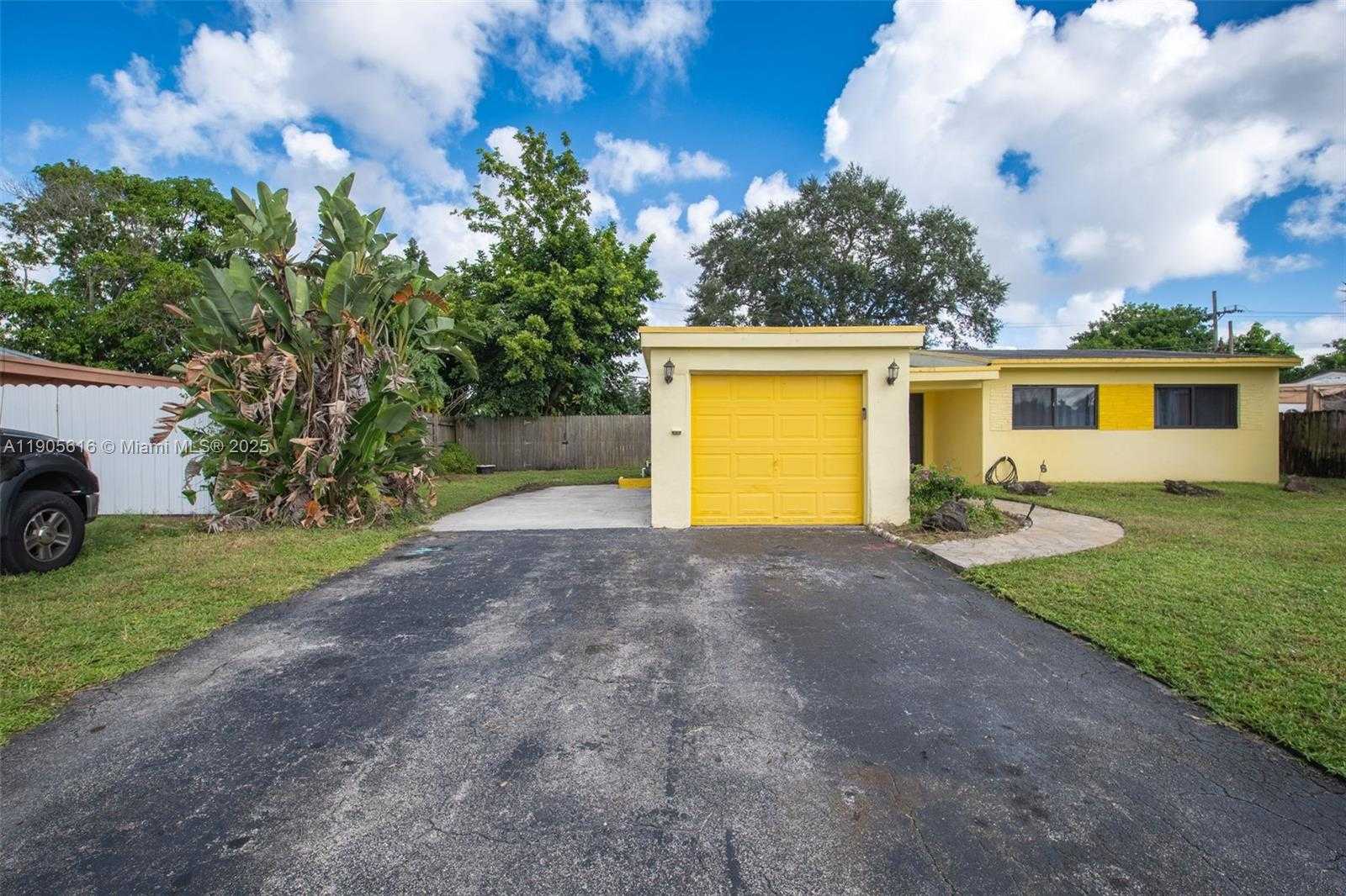 Small Image of 6515 SOUTH WEST 26TH ST, Miramar Number 43